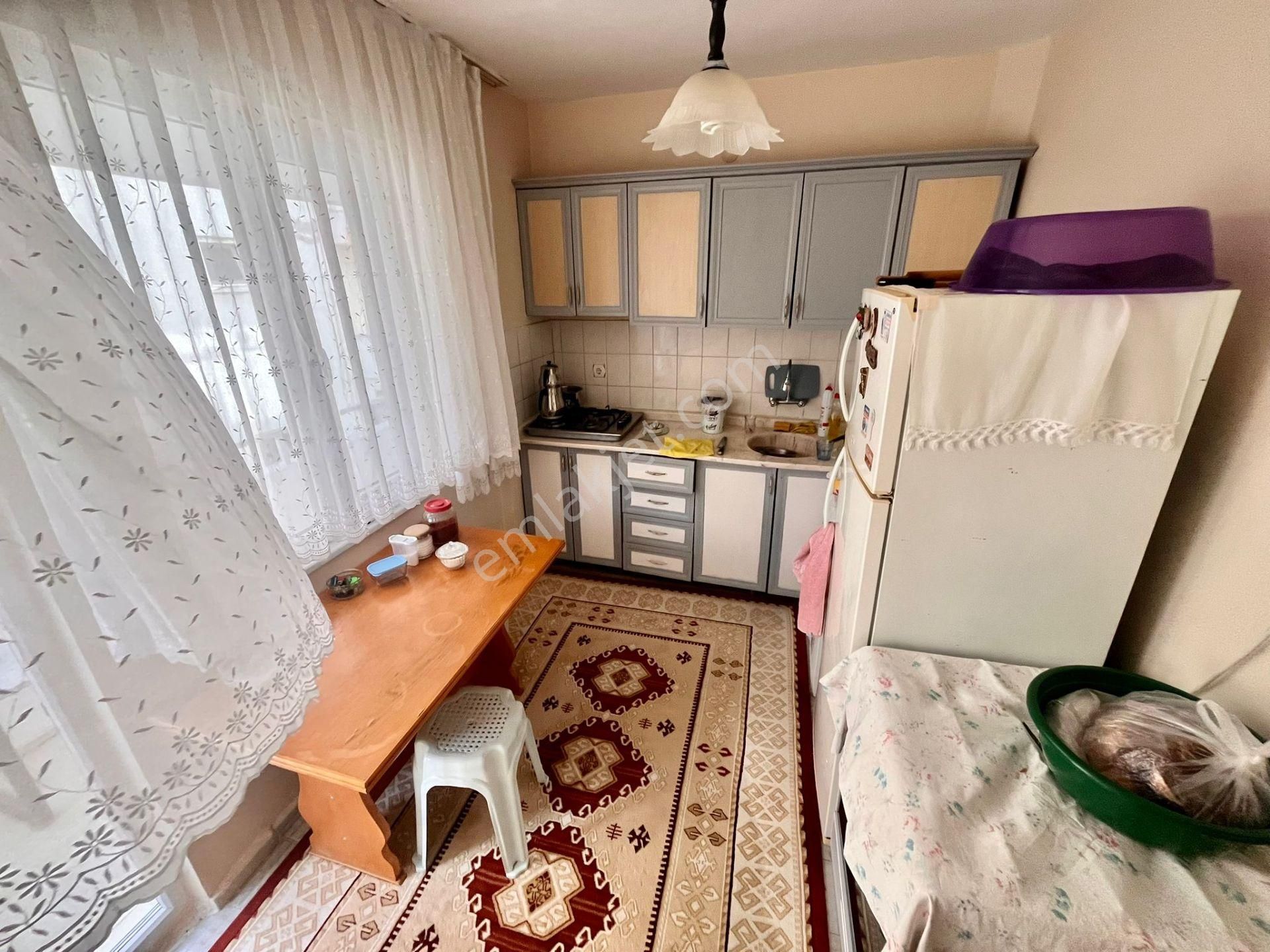 Yükselden Akçayda Ön Cephe Ayrı Mutfak Üç Balkonlu Geniş 2+1 - Görsel 2