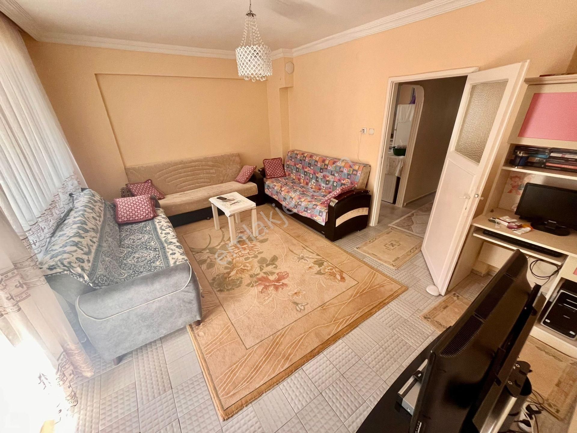 Yükselden Akçayda Ön Cephe Ayrı Mutfak Üç Balkonlu Geniş 2+1 - Görsel 3