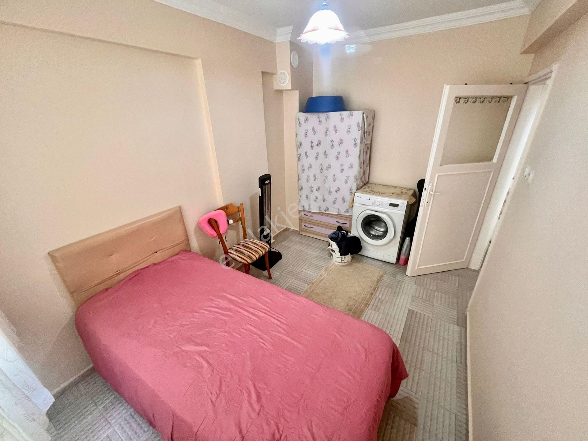 Yükselden Akçayda Ön Cephe Ayrı Mutfak Üç Balkonlu Geniş 2+1 - Görsel 17