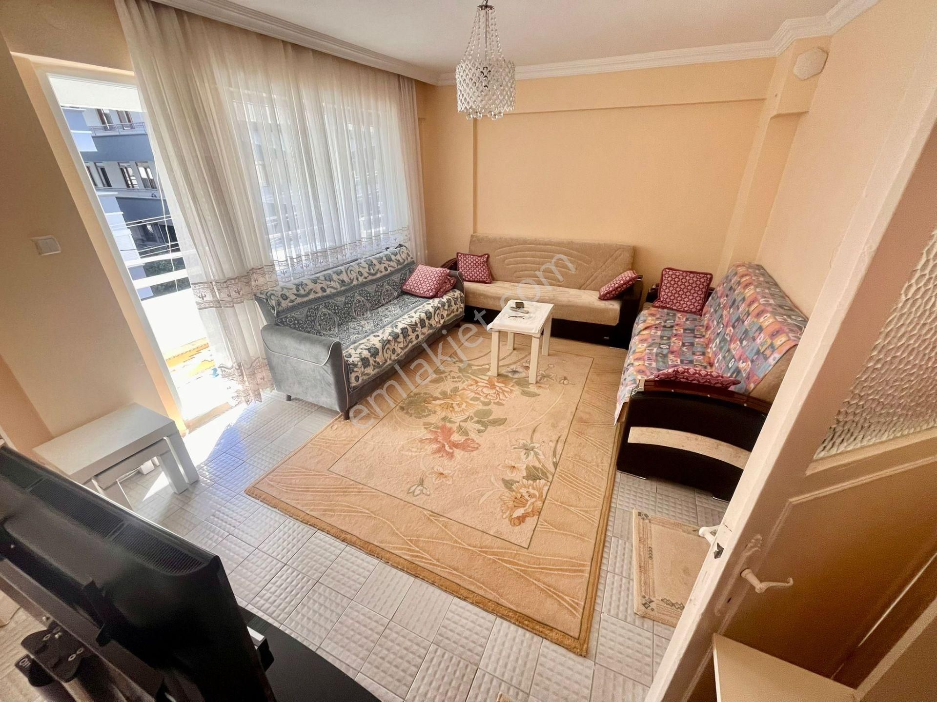 Yükselden Akçayda Ön Cephe Ayrı Mutfak Üç Balkonlu Geniş 2+1 - Görsel 12