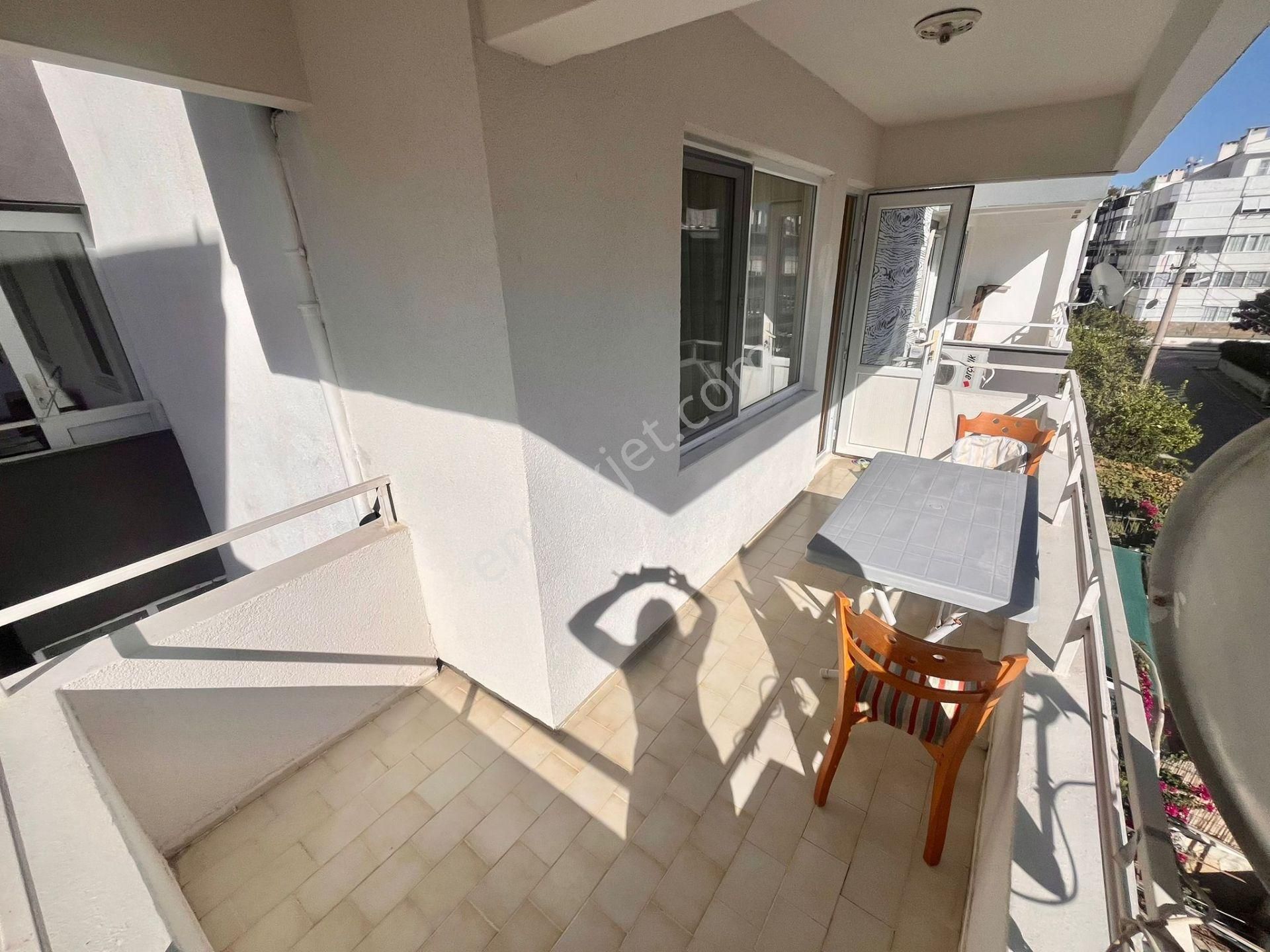 Yükselden Akçayda Ön Cephe Ayrı Mutfak Üç Balkonlu Geniş 2+1 - Görsel 18