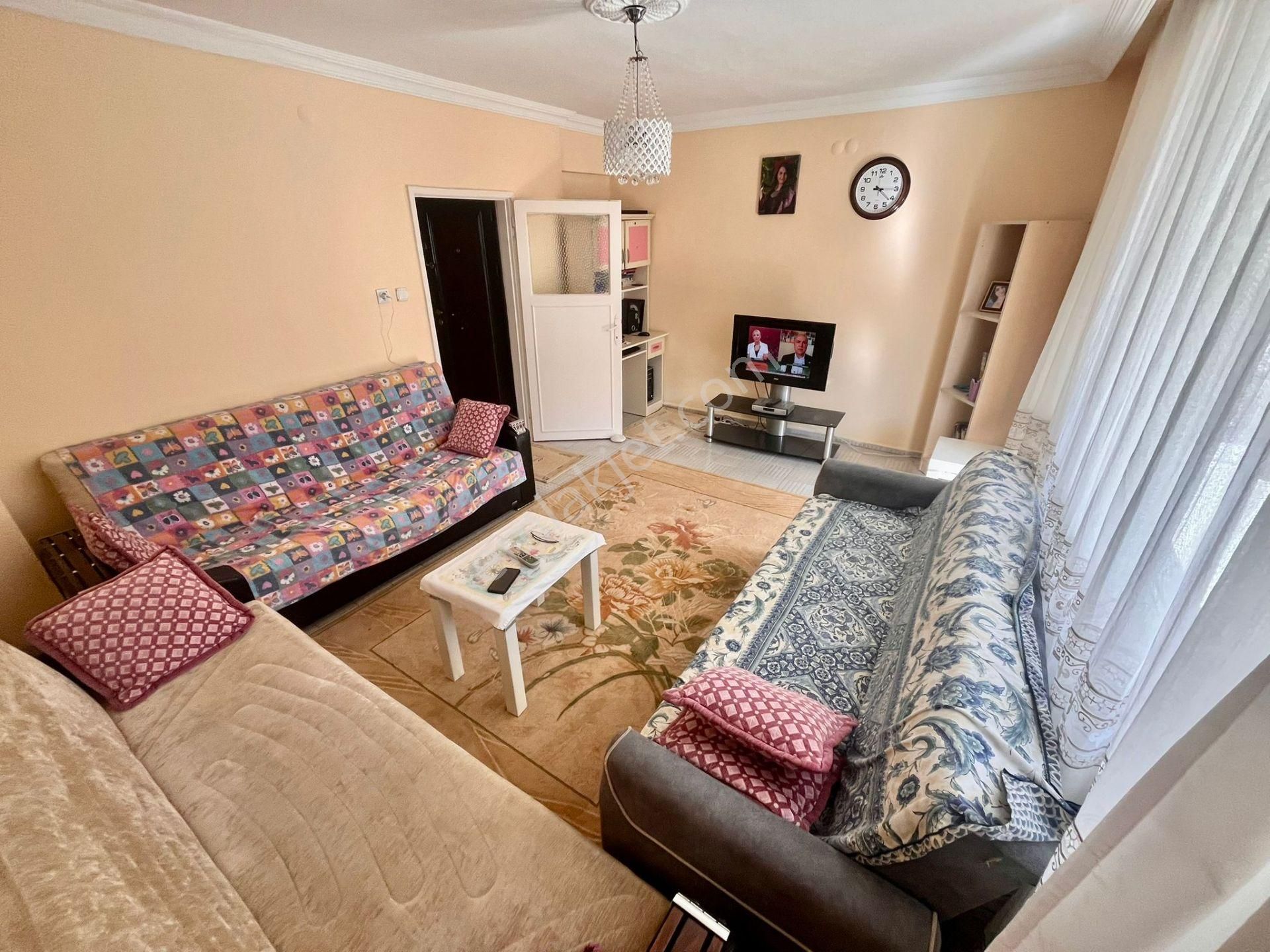 Yükselden Akçayda Ön Cephe Ayrı Mutfak Üç Balkonlu Geniş 2+1 - Görsel 9