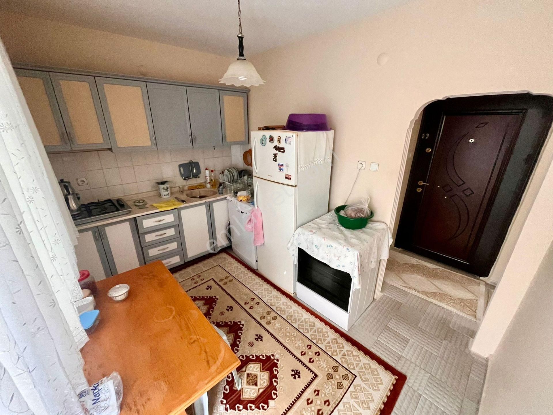 Yükselden Akçayda Ön Cephe Ayrı Mutfak Üç Balkonlu Geniş 2+1 - Görsel 6