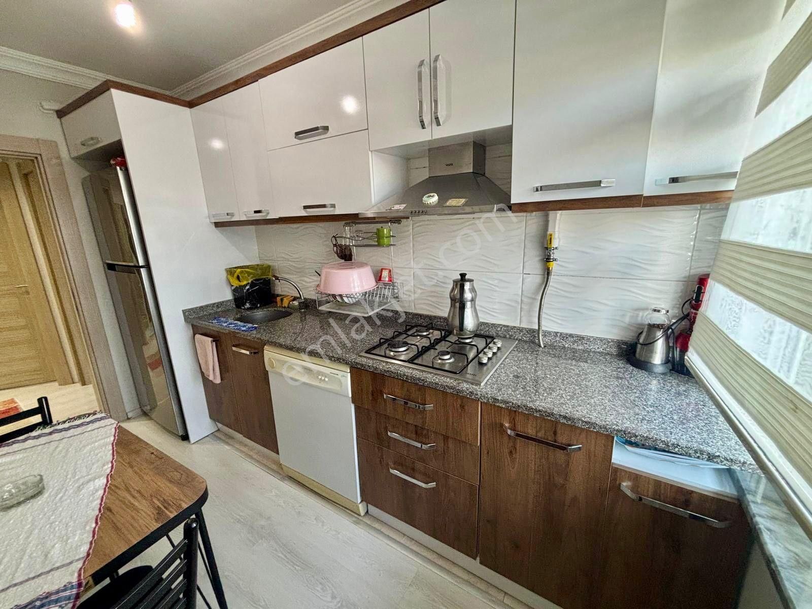 Yükselden Altınkumda Satılık Ayrı Mutfak Ön Cephe Cam Balkonlu 2+1 Daire