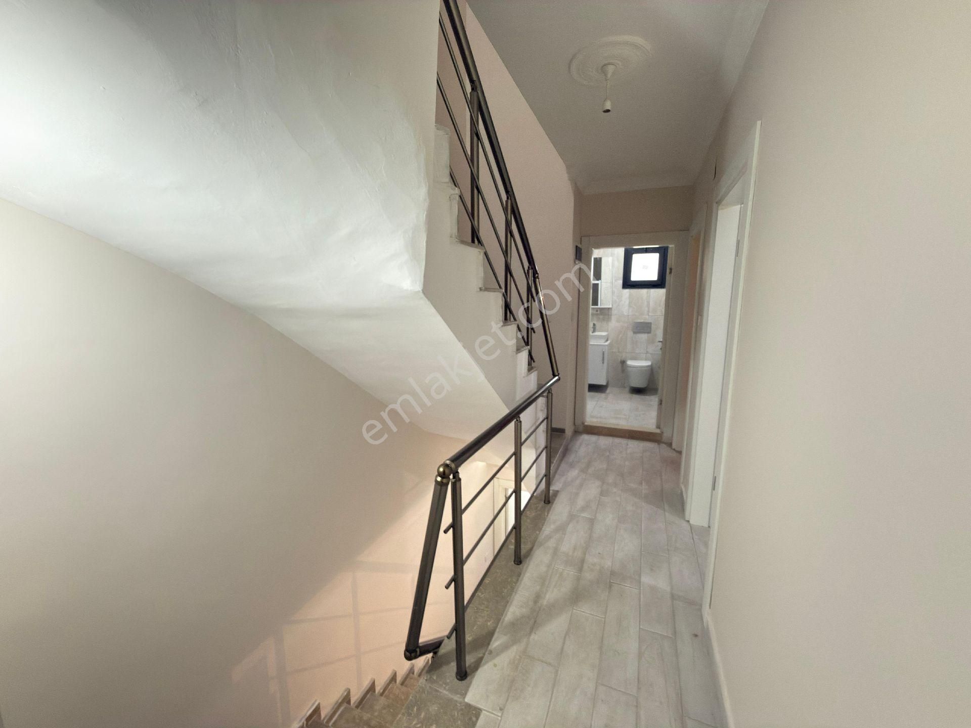 Kuşadası Soğucak’ta Deniz Manzaralı, Havuzlu Site İçerisinde Satılık 4+1 İkiz Villa - Görsel 9