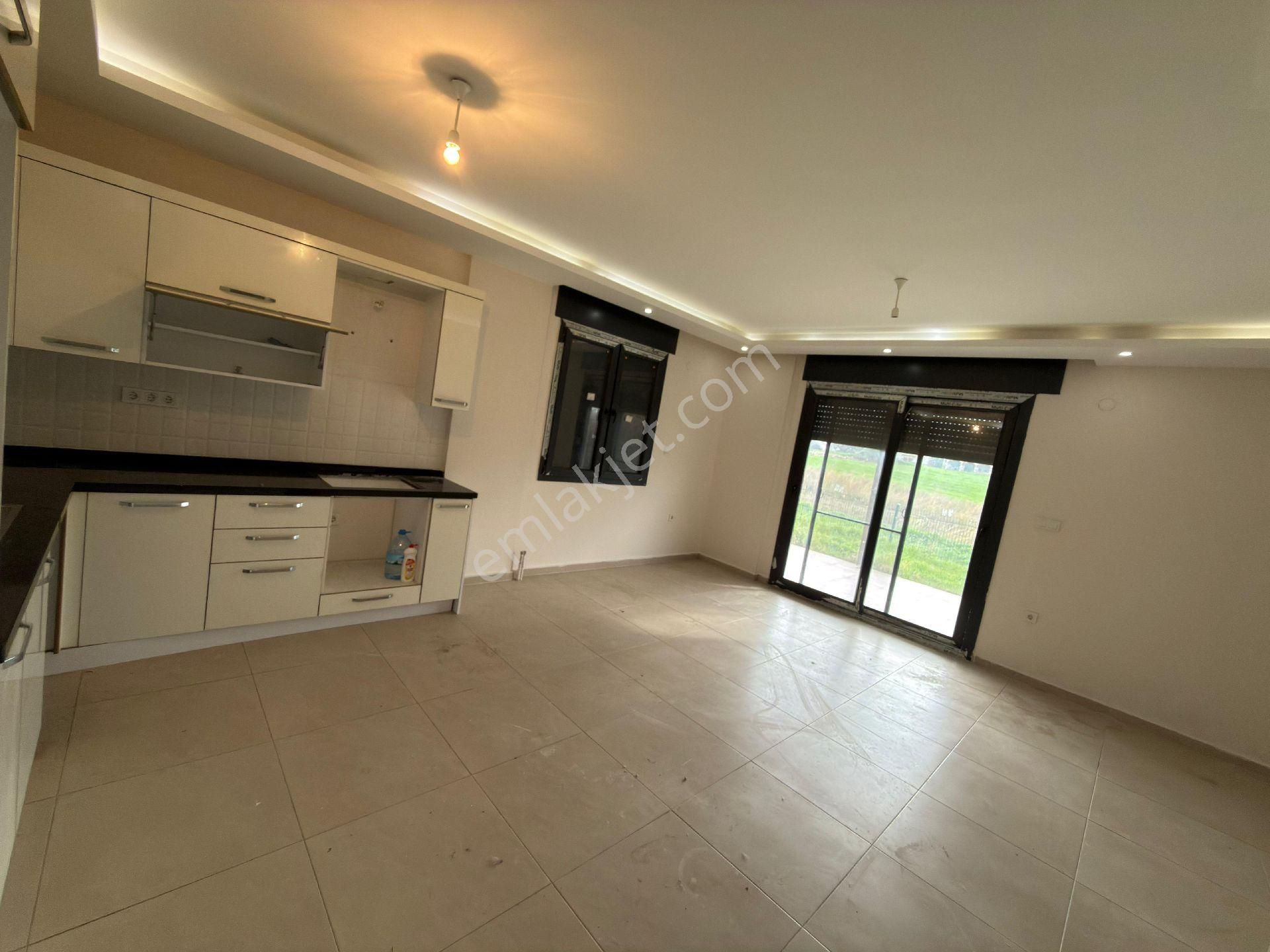 Kuşadası Soğucak’ta Deniz Manzaralı, Havuzlu Site İçerisinde Satılık 4+1 İkiz Villa - Görsel 7