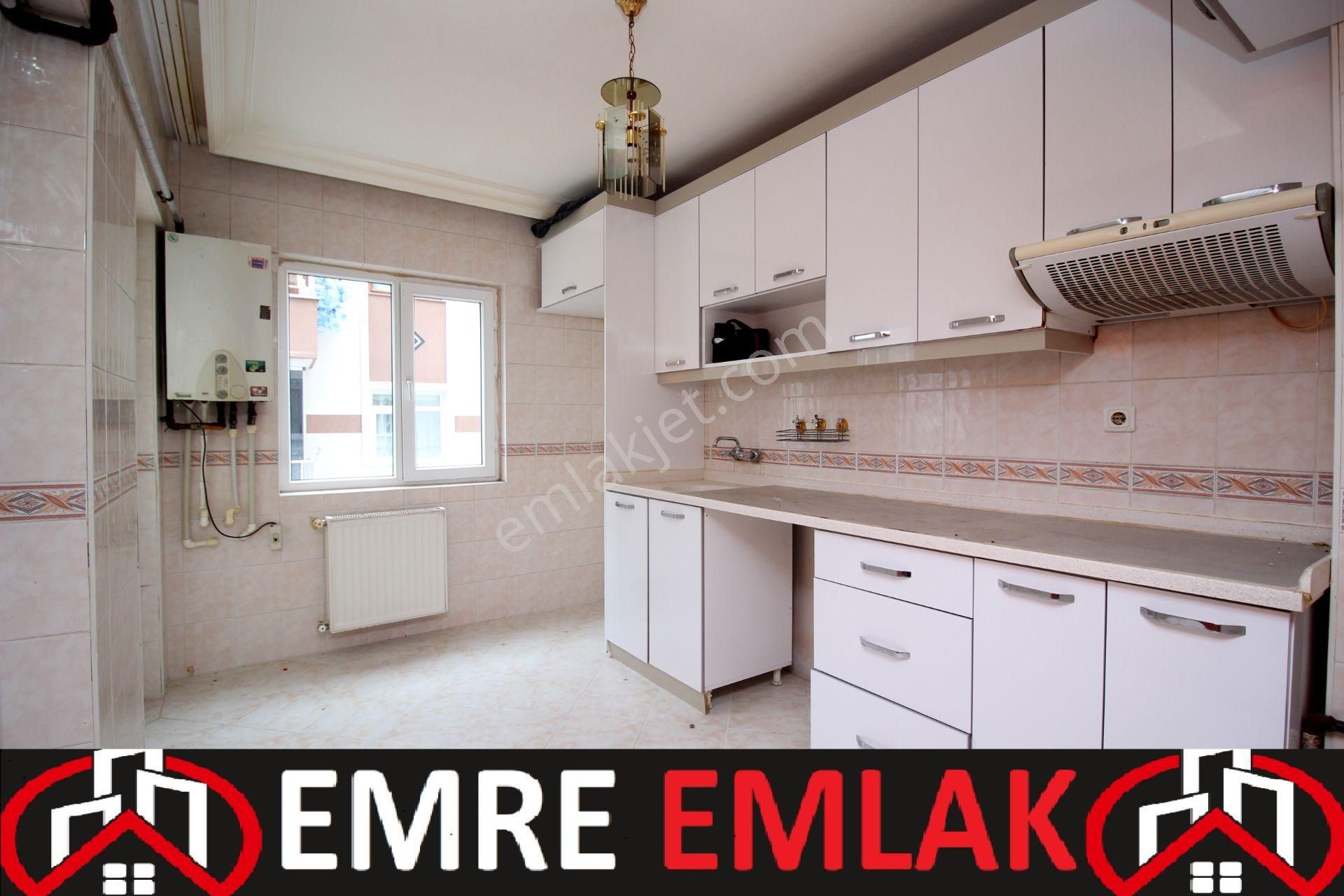 Emre Emlak'tan Selçuklu'da Arakat 3+1 Çift Balkonlu Satılık Daire