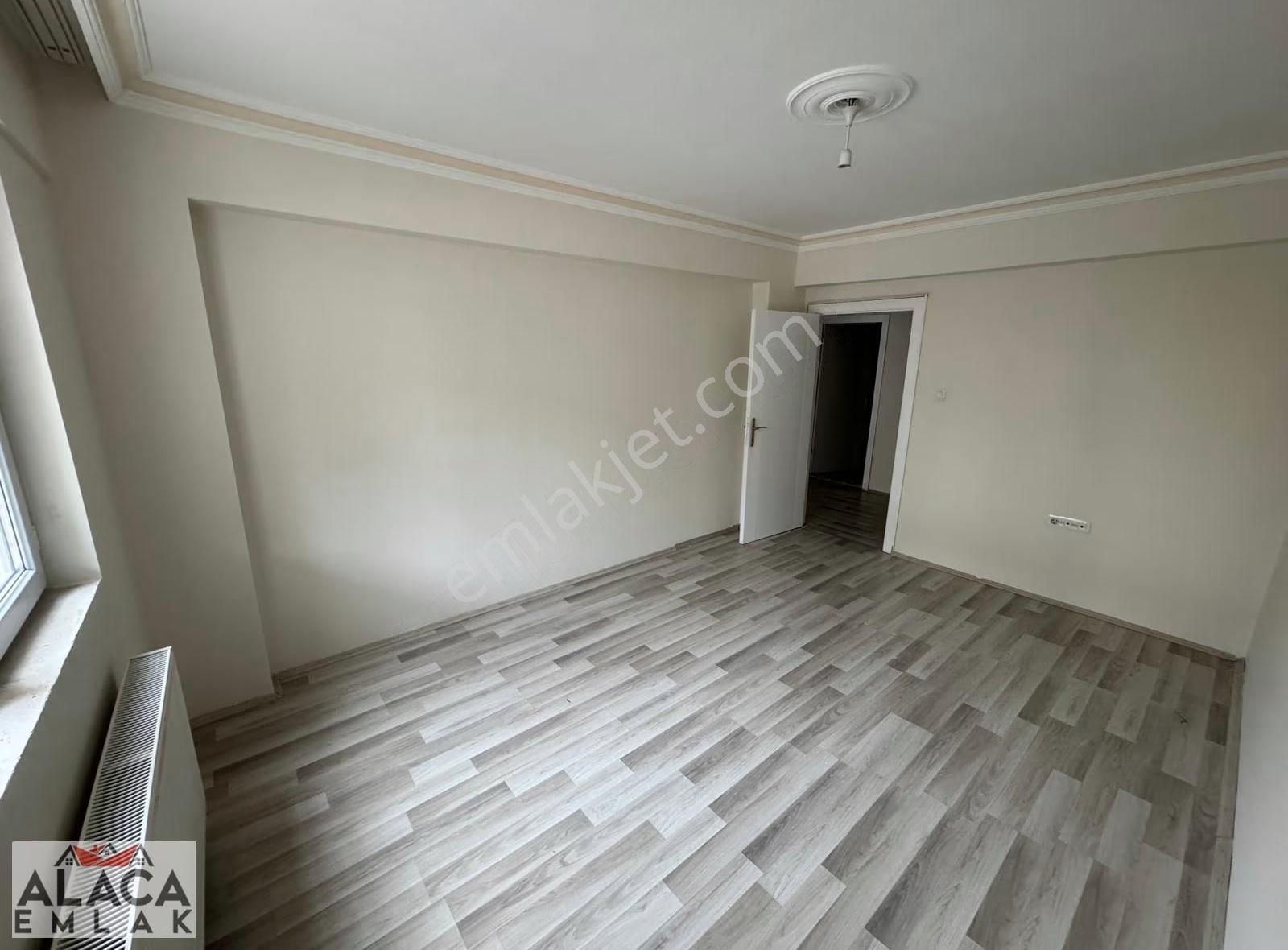 Karapürçek Mahallesi'nde Ebevyn Banyolu Kilerli 3+1 Giriş Daire - Görsel 13