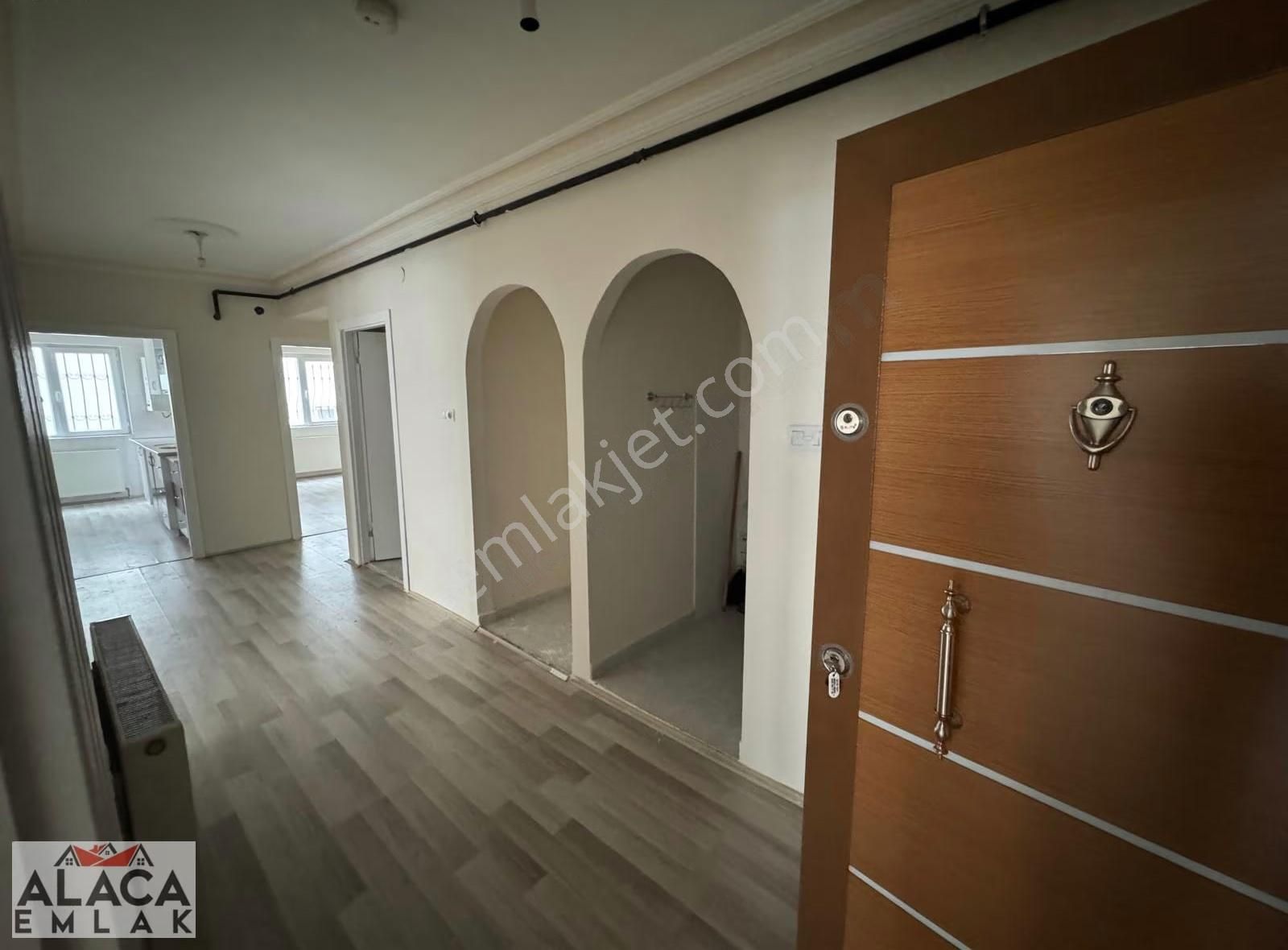 Karapürçek Mahallesi'nde Ebevyn Banyolu Kilerli 3+1 Giriş Daire - Görsel 21