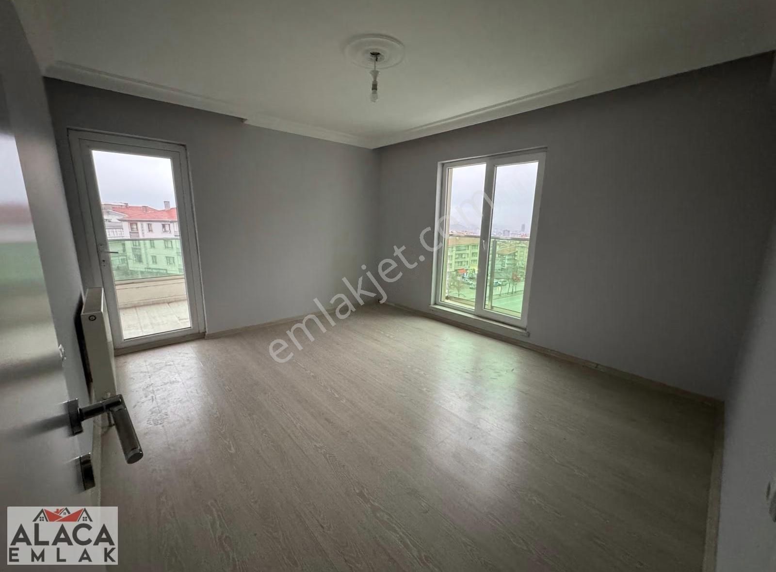 Başpınar Mahallesi'nde Cadde Üzeri Ön Cephe 3+1 Daire - Görsel 9