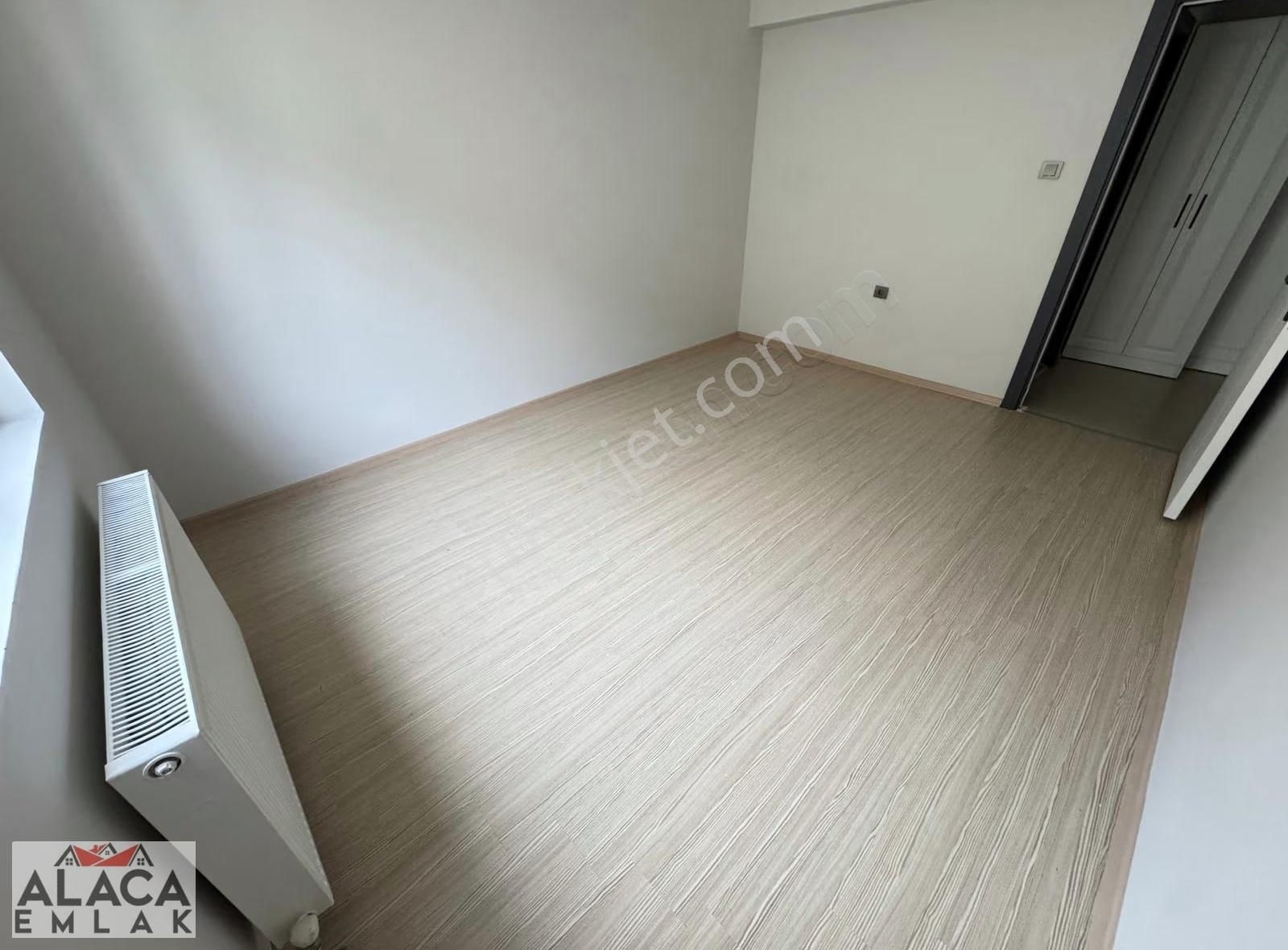 Karapürçek Mahallesi'nde Ön Cephe Masrafsız 2. Kat 3+1 Daire - Görsel 7