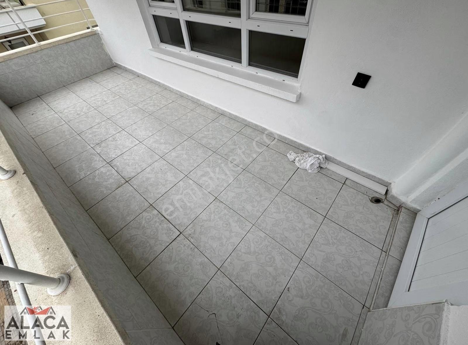 Karapürçek Mahallesi'nde Ön Cephe Masrafsız 2. Kat 3+1 Daire - Görsel 21