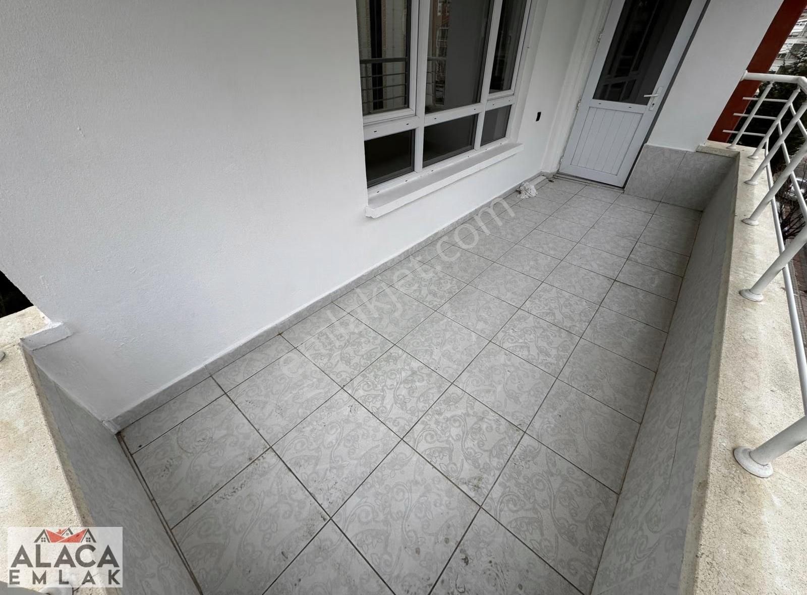 Karapürçek Mahallesi'nde Ön Cephe Masrafsız 2. Kat 3+1 Daire - Görsel 28