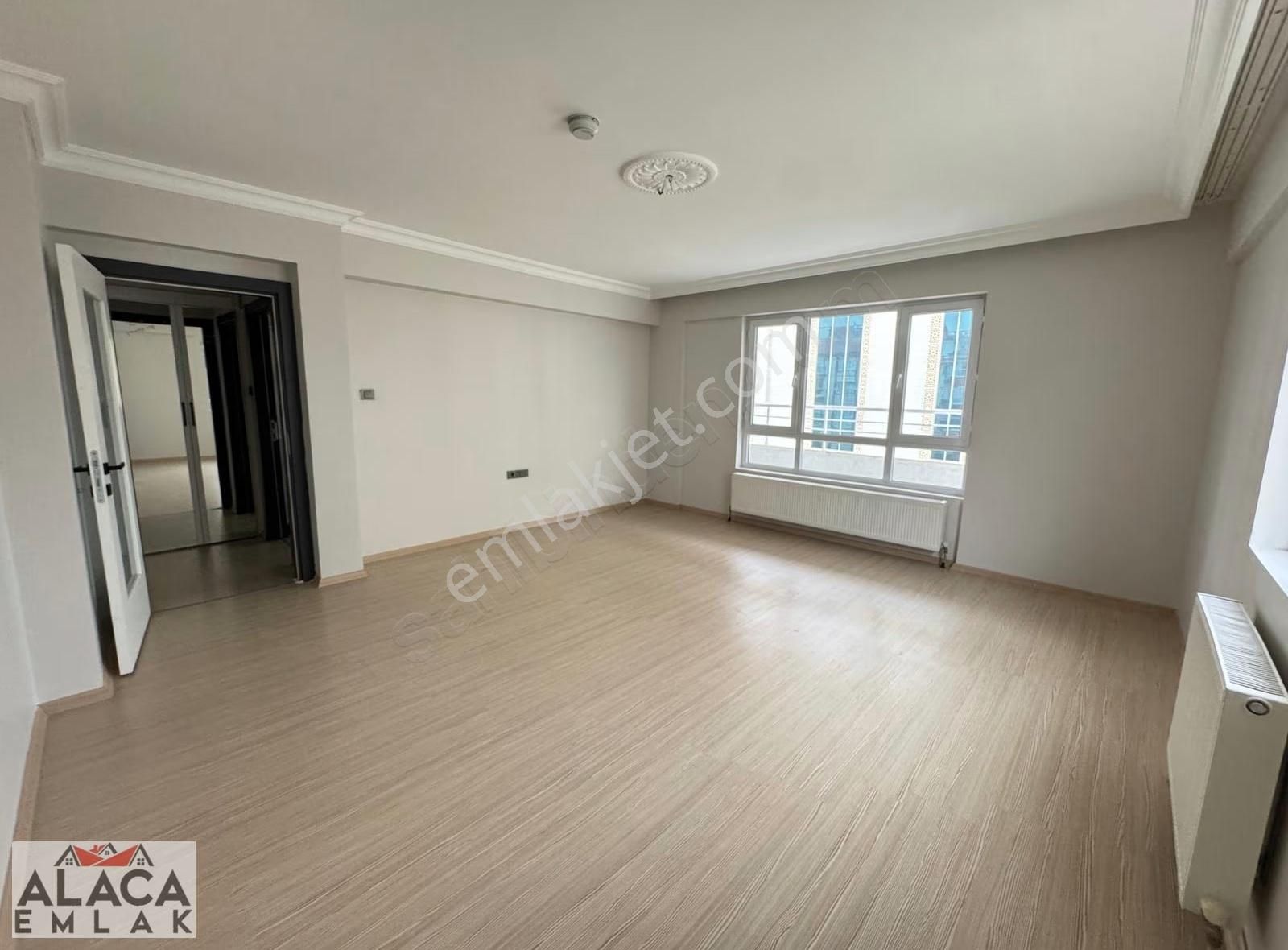 Karapürçek Mahallesi'nde Ön Cephe Masrafsız 2. Kat 3+1 Daire - Görsel 2