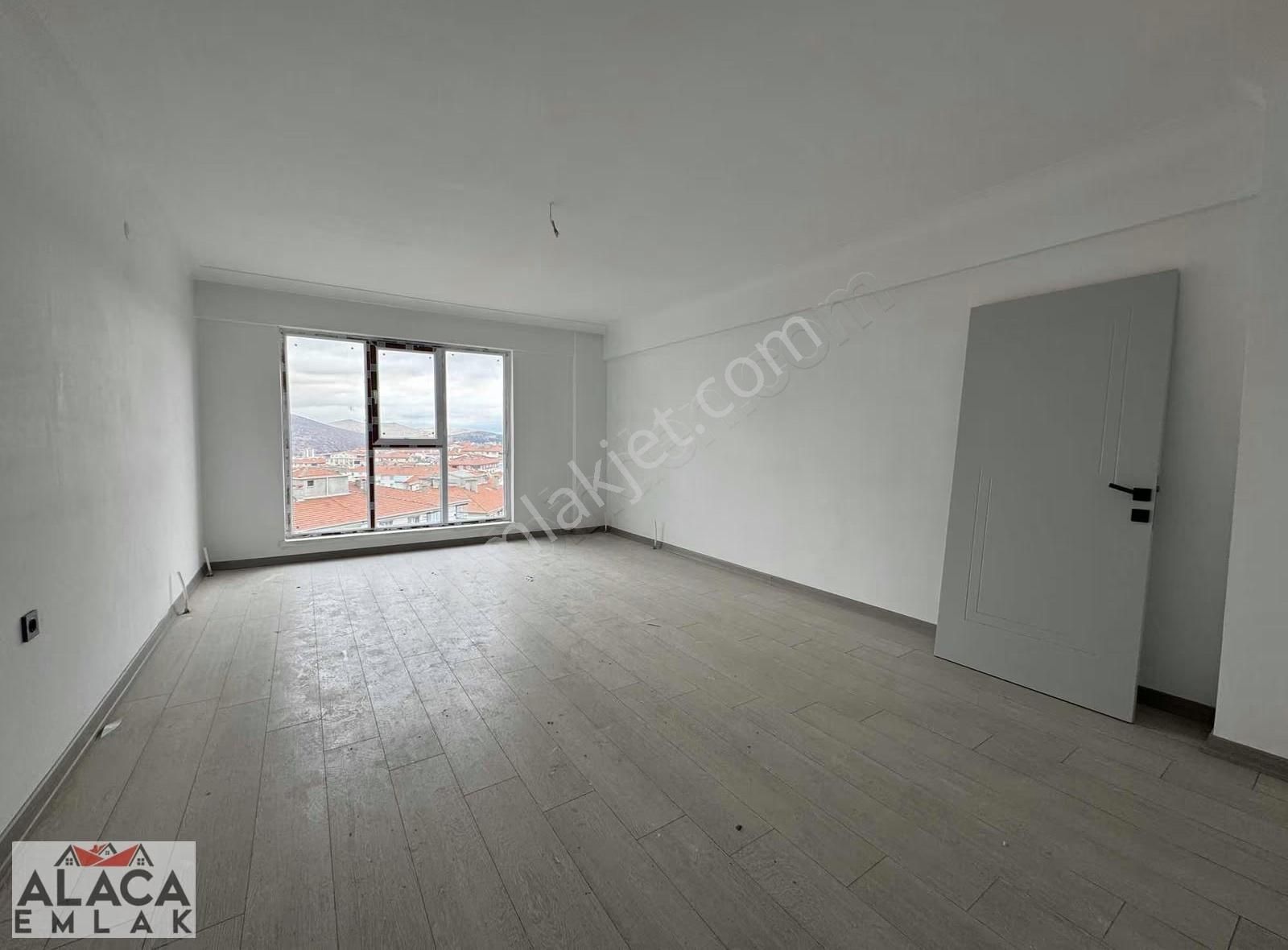 Başak Mahallesi'nde Ebeveyn Banyolu 3+1 Sıfır Fırsat Daire - Görsel 17