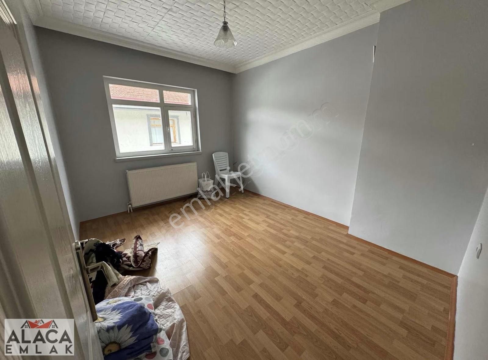 Başak Mahallesın'de 3.kat Montalamalı 3+1 Daire - Görsel 8