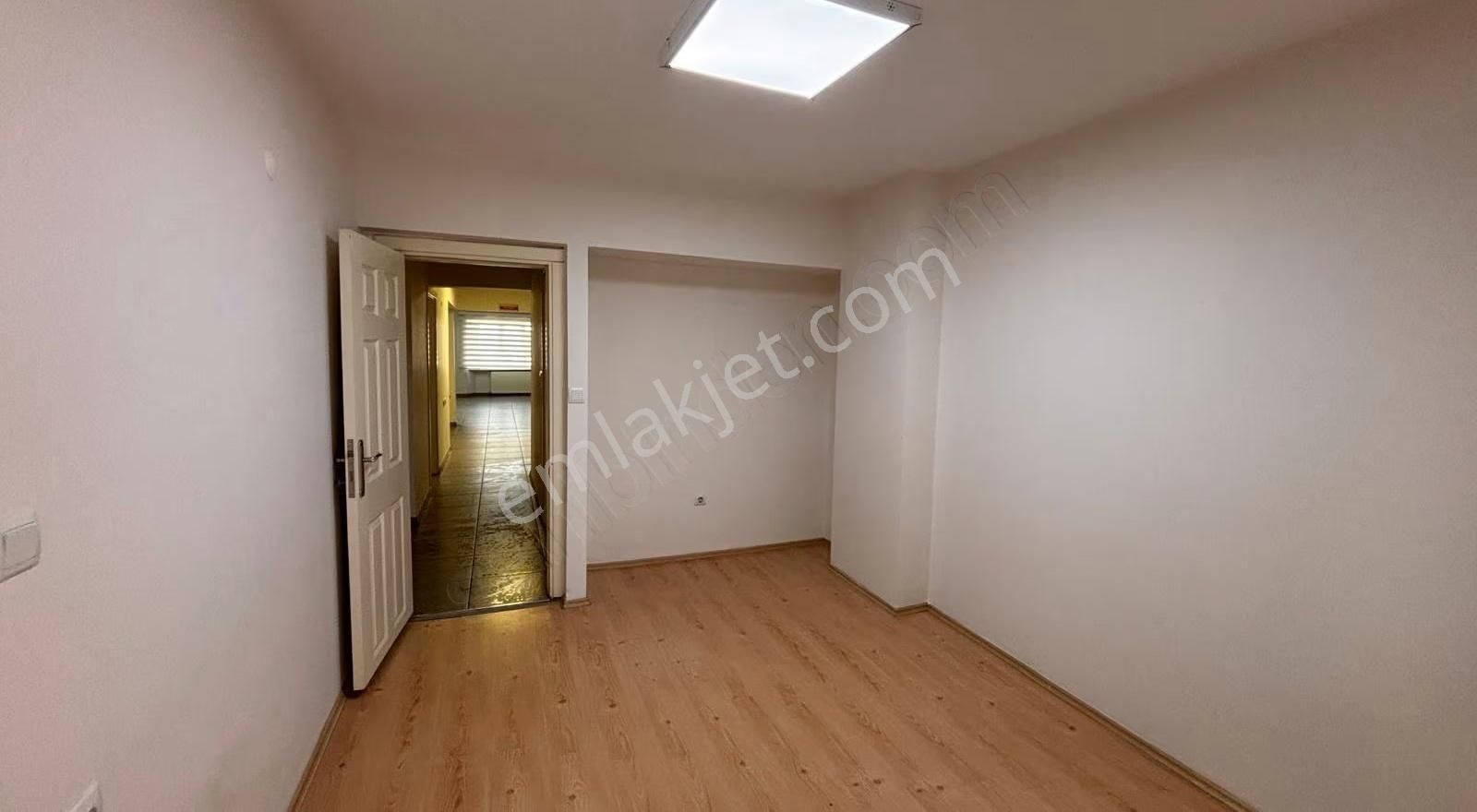 Fsm Bulvarı'nda Kiralık 3+1 Ofis (140m²) - Görsel 3