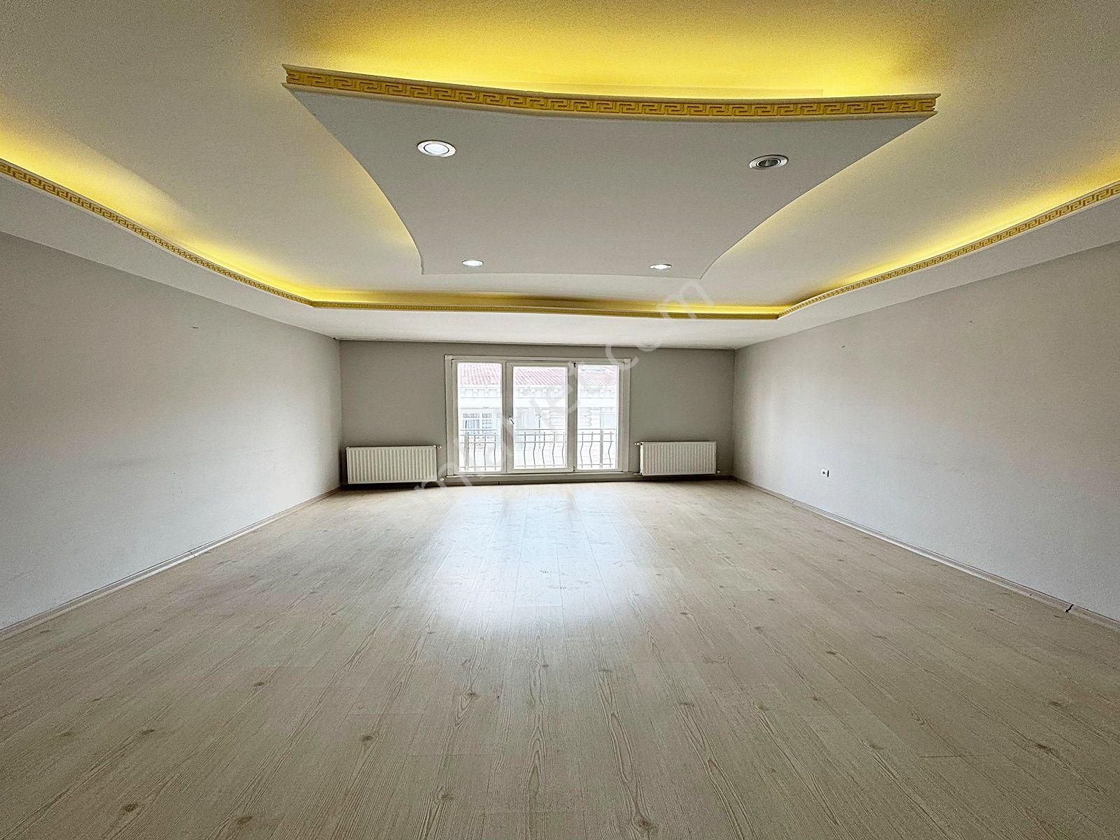 Nes Yapı'dan Güzelyurt'ta Şehir Manzaralı Dekorlu Balkonlu 2+1 Satılık Arakat Daire - Görsel 3