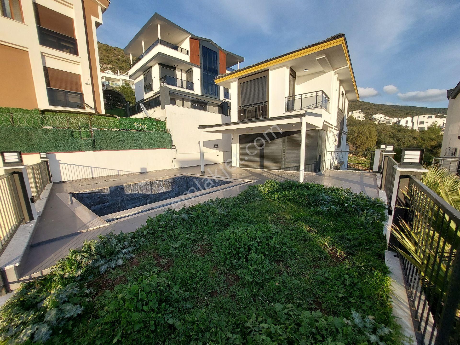 Didim Akbükte Satlık Havuzlu Müstakil Villa - Görsel 13