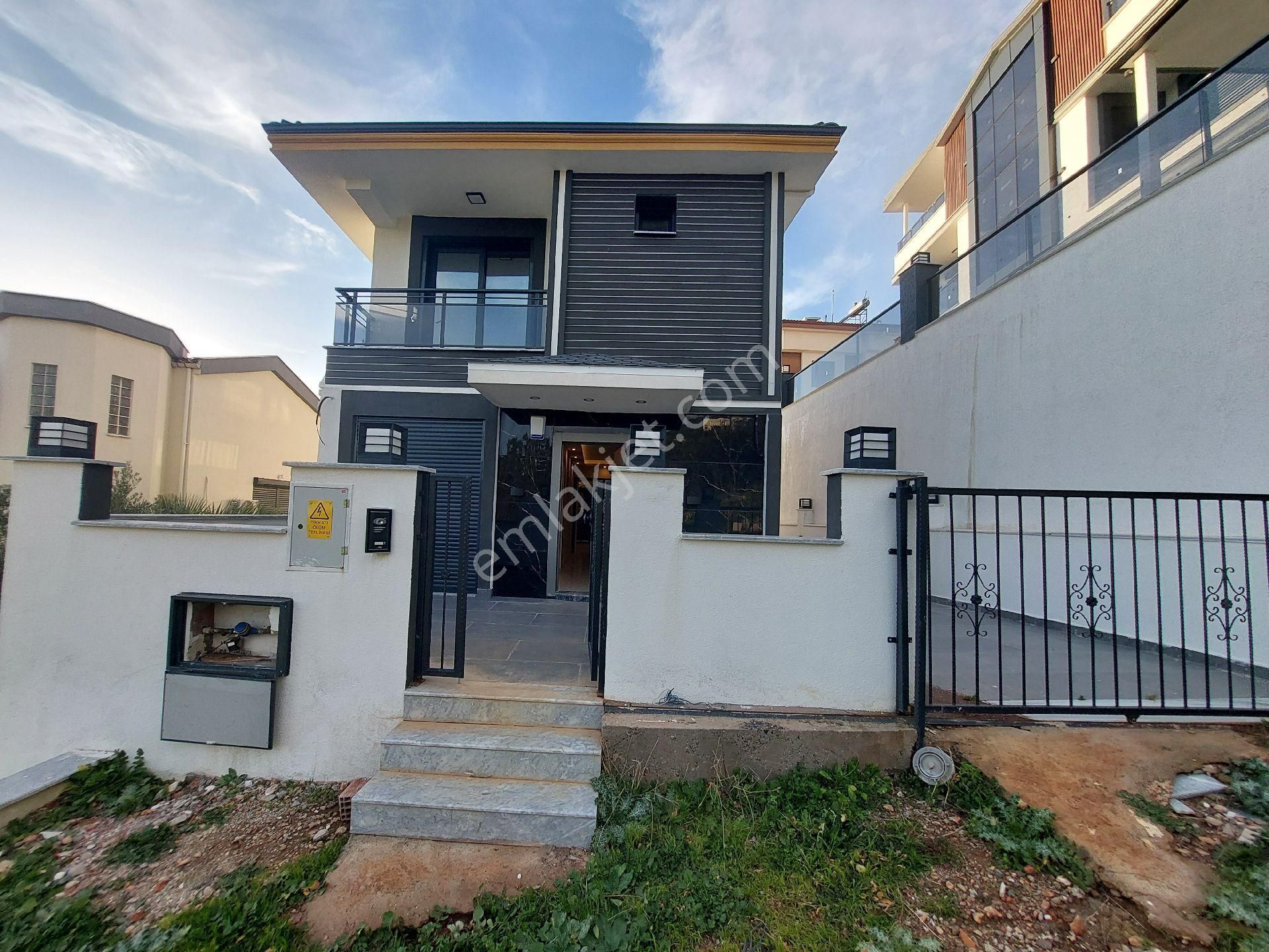 Didim Akbükte Satlık Havuzlu Müstakil Villa - Görsel 11