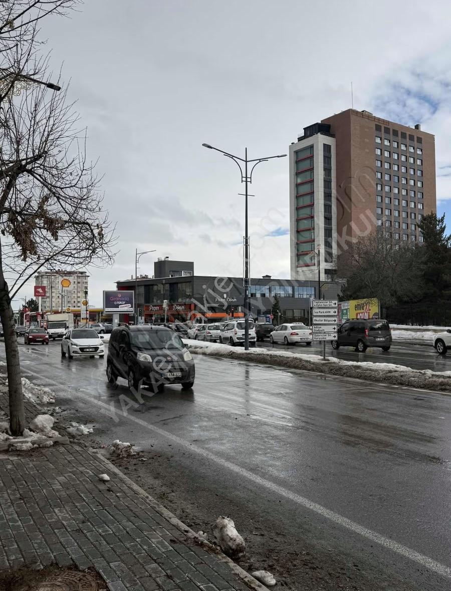 Yakamoz Gayrimenkulden Merkezi Konumda Satılık 4+1 Daire - Görsel 5