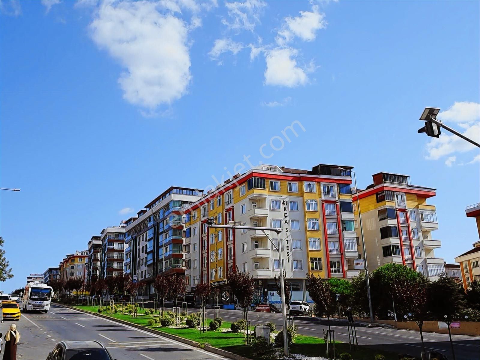 Onay 'dan Çerkezköy Tepe Mevkii Cadde Üzeri Sitede 3+1 Daire