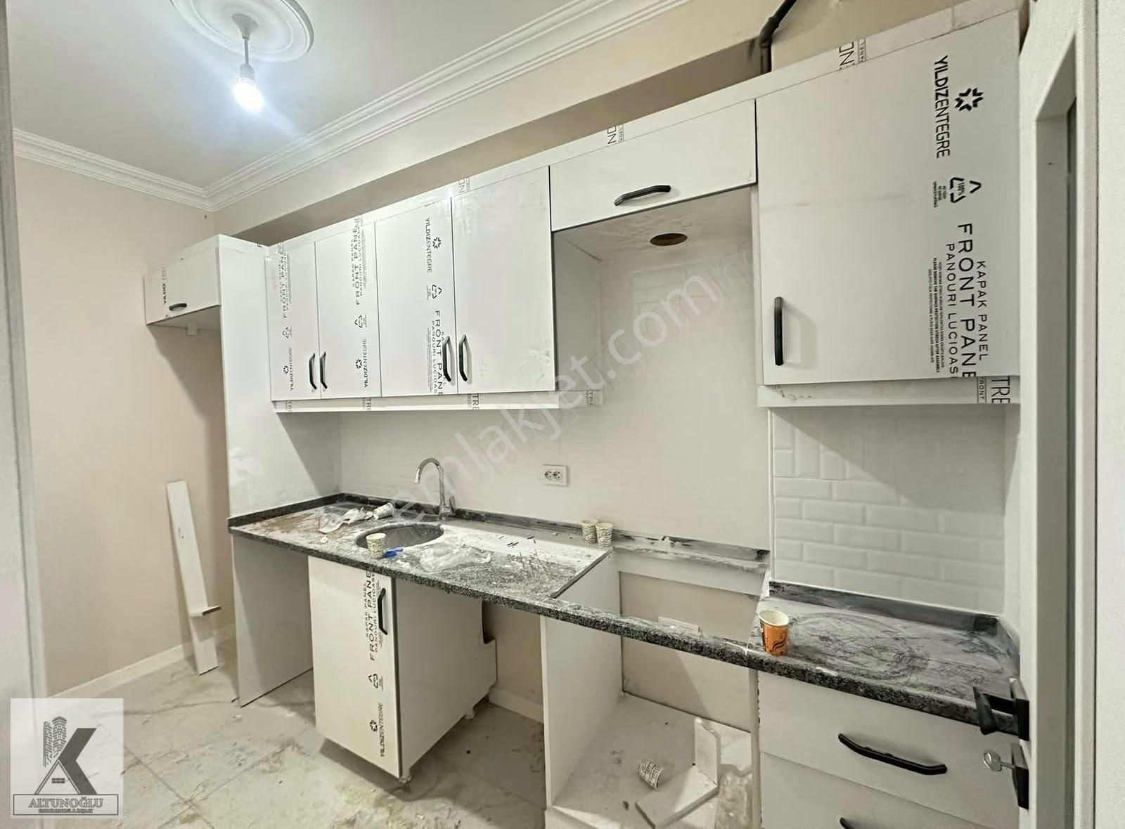 Merkez Reşitpaşa Cadde Üstünde Metrobüs Yakınında Sıfır 2+1 - Görsel 15