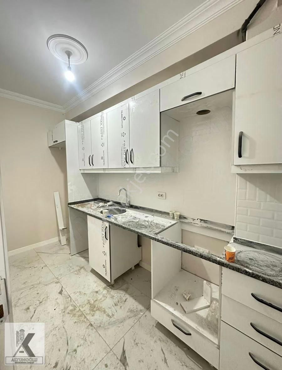 Merkez Reşitpaşa Cadde Üstünde Metrobüs Yakınında Sıfır 2+1 - Görsel 27