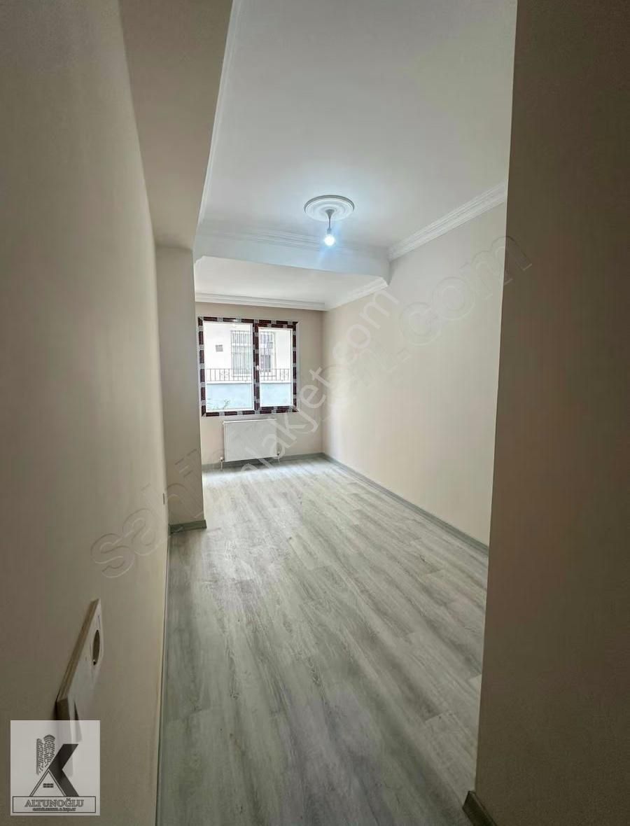 Merkez Reşitpaşa Cadde Üstünde Metrobüs Yakınında Sıfır 2+1 - Görsel 19