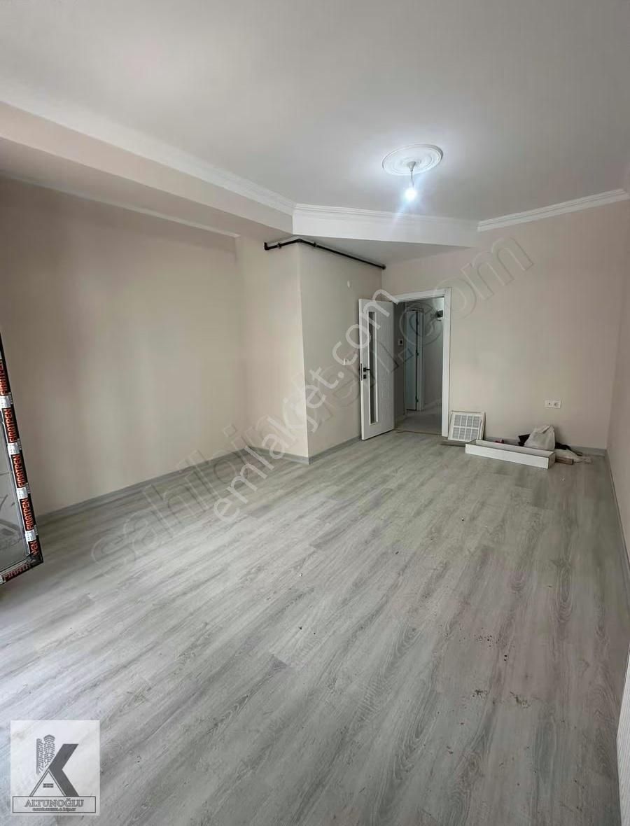 Merkez Reşitpaşa Cadde Üstünde Metrobüs Yakınında Sıfır 2+1 - Görsel 26