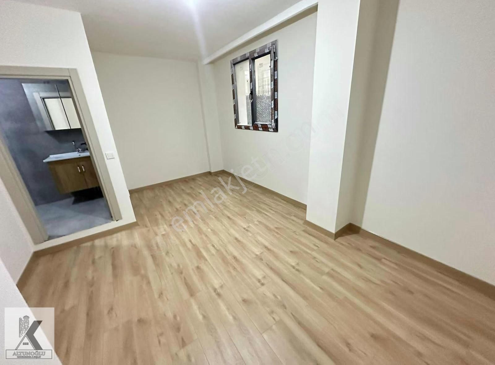 Üniversite Mah.cadde Metrobüs Yakını 1+1 Kiralık Daire - Görsel 3