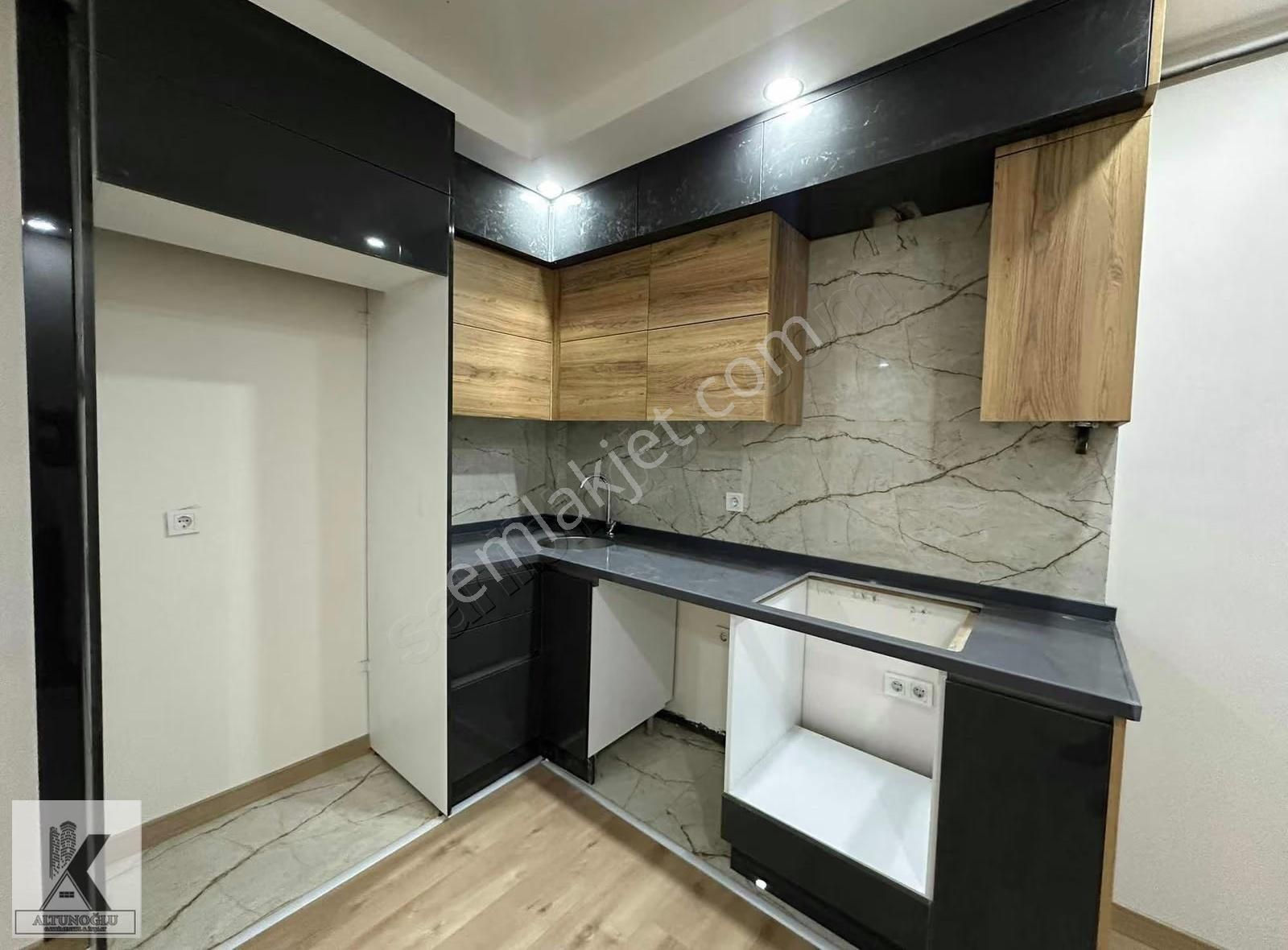 Üniversite Mah.cadde Metrobüs Yakını 1+1 Kiralık Daire - Görsel 15