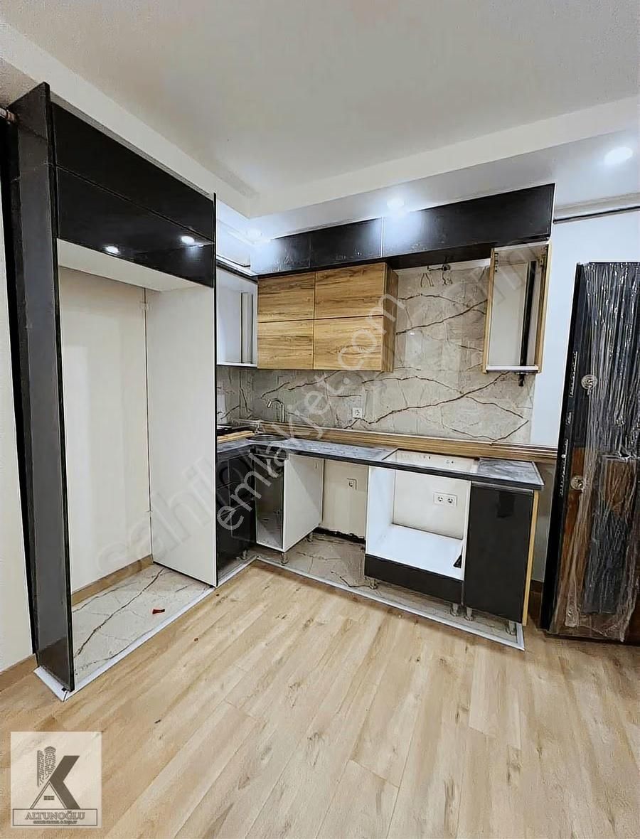 Üniversite Mah.cadde Metrobüs Yakını 1+1 Kiralık Daire - Görsel 28
