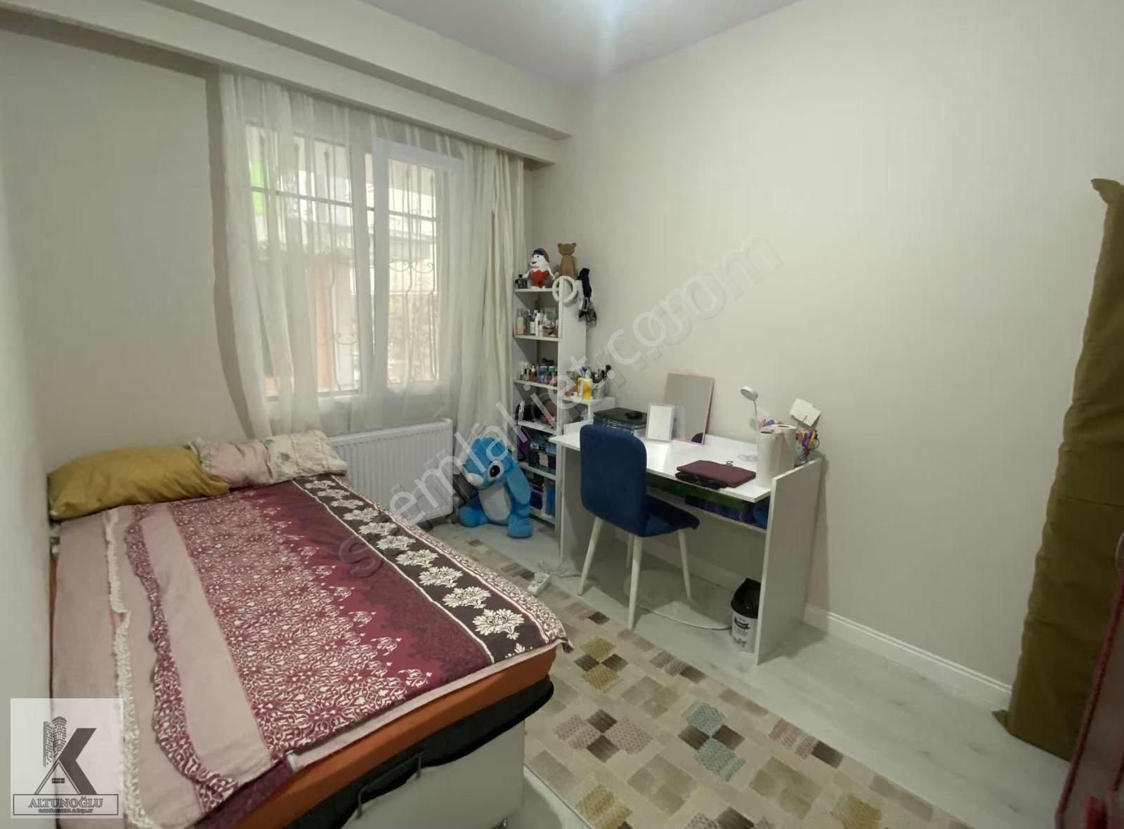 Avcılar Ünivesite Mah.metrobüs Cadde Yakınında 2+1 70m2 Ara Kat - Görsel 2