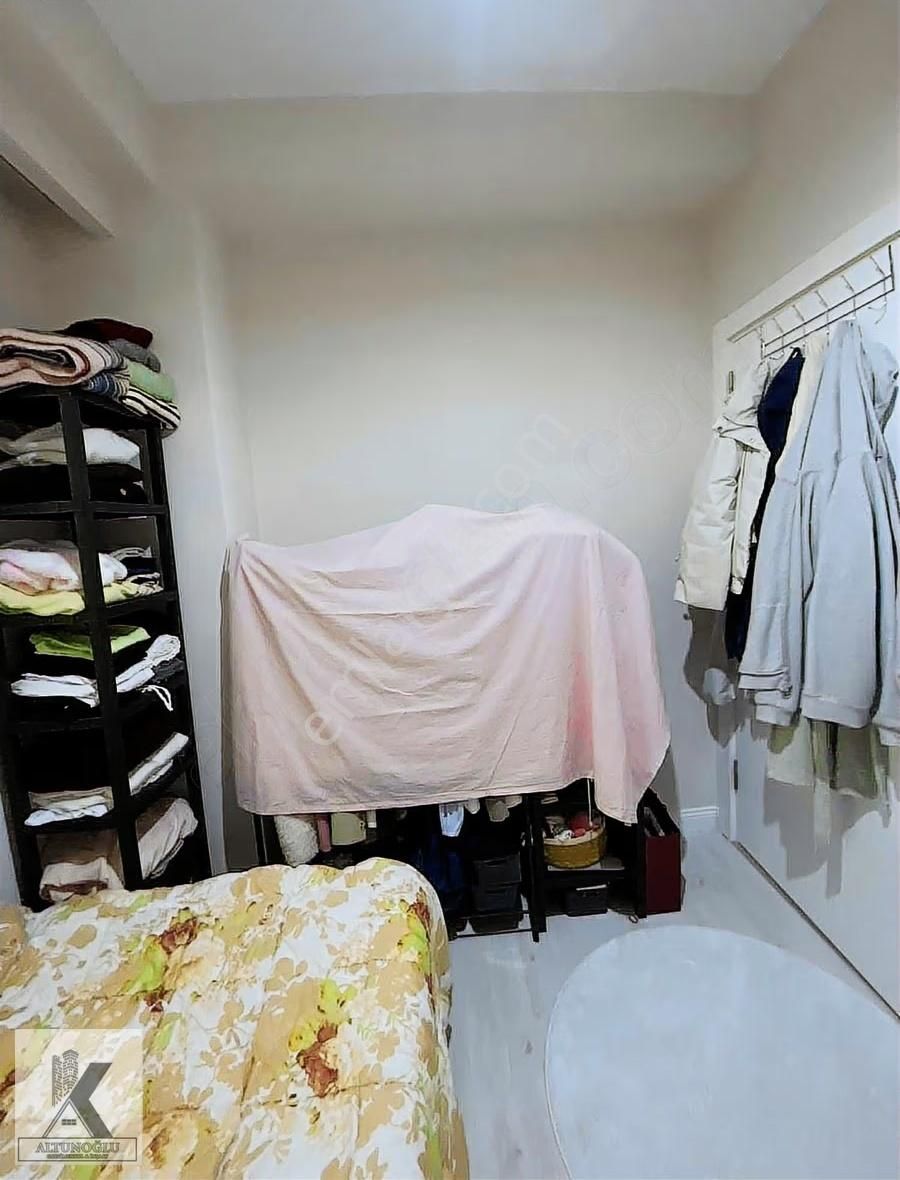 Avcılar Ünivesite Mah.metrobüs Cadde Yakınında 2+1 70m2 Ara Kat - Görsel 3