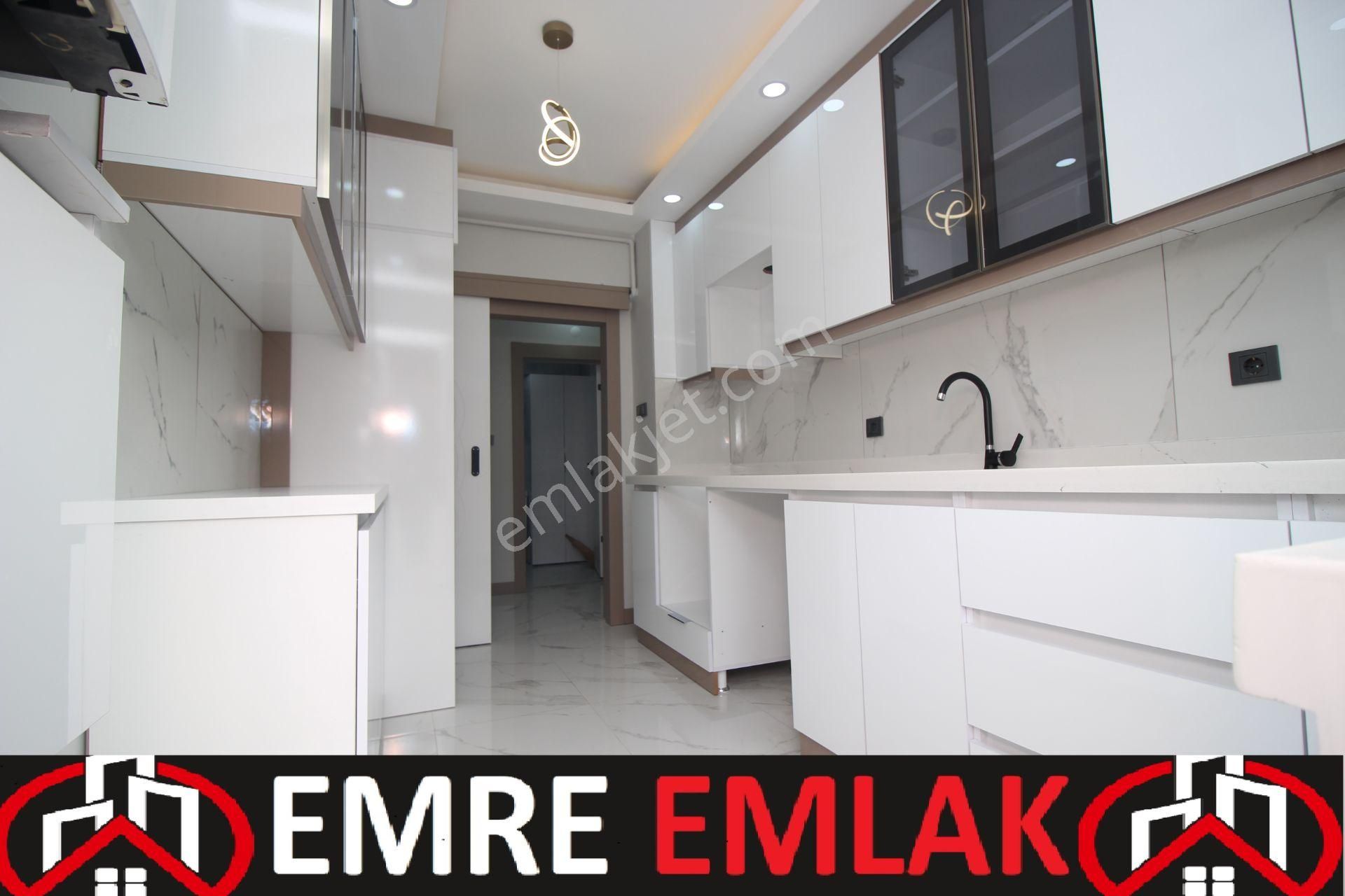 Emre Emlak'tan Akşemsettin Mahallesinde Katta Full Yapılı 3+1 Satılık Daire