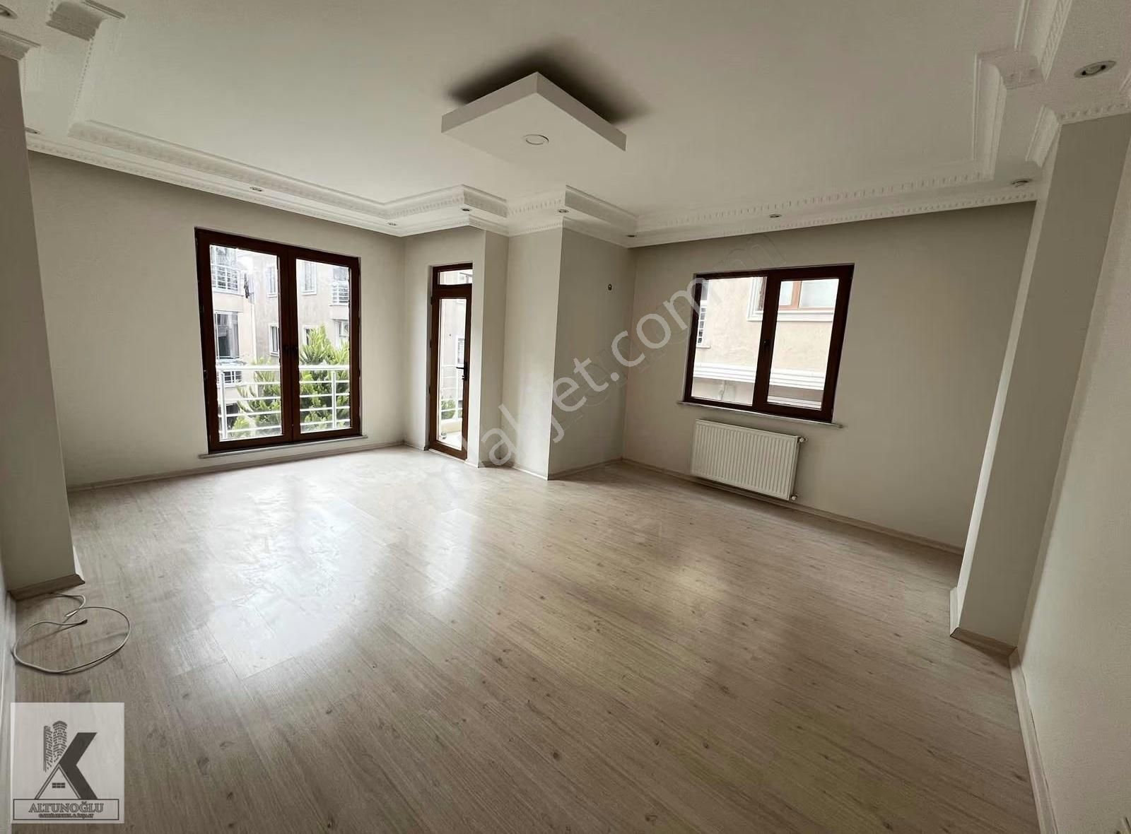 3+1 135m2 Cihangir Konaklarında Otoparklı Asansörlü Ara Kat