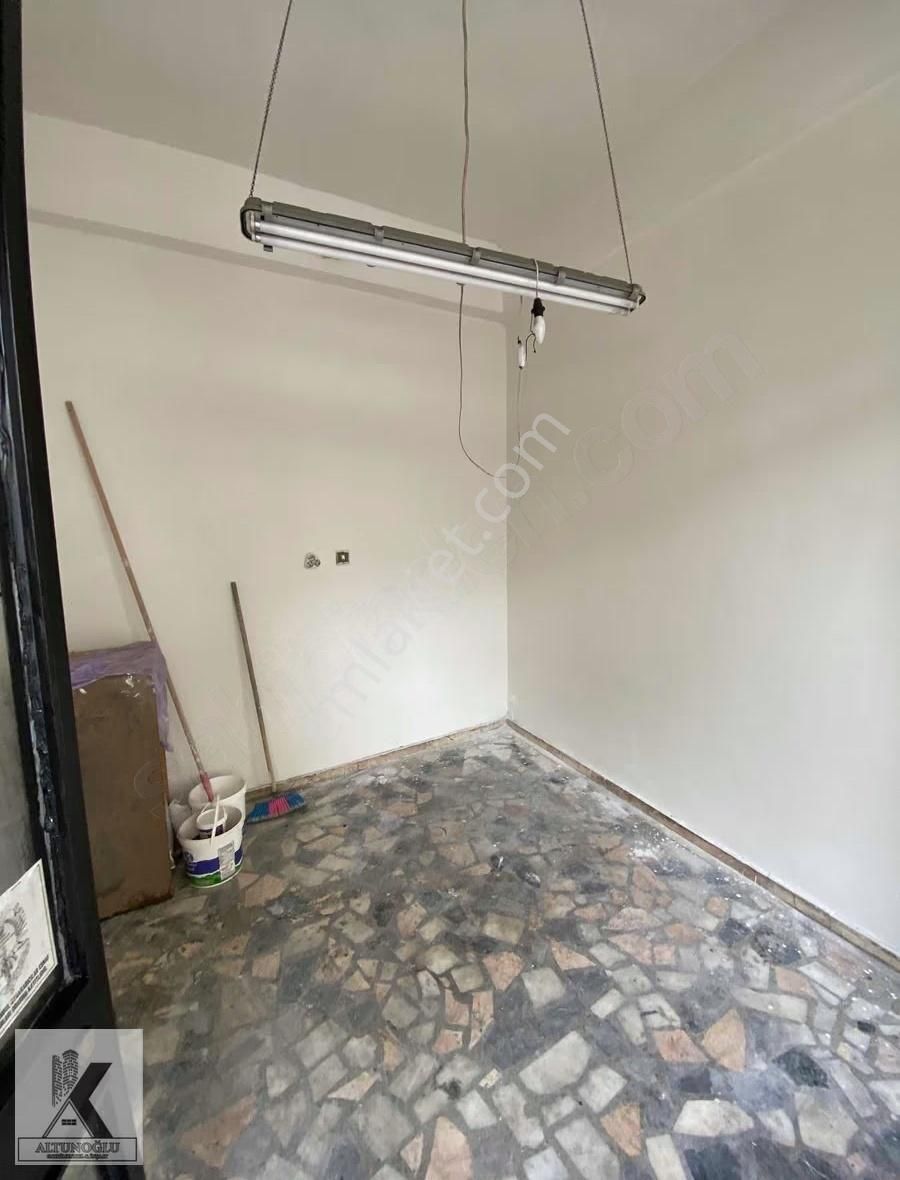 Denizköşkler Cadde Üstünde 10m2 Düz Giriş Dükkan - Görsel 7