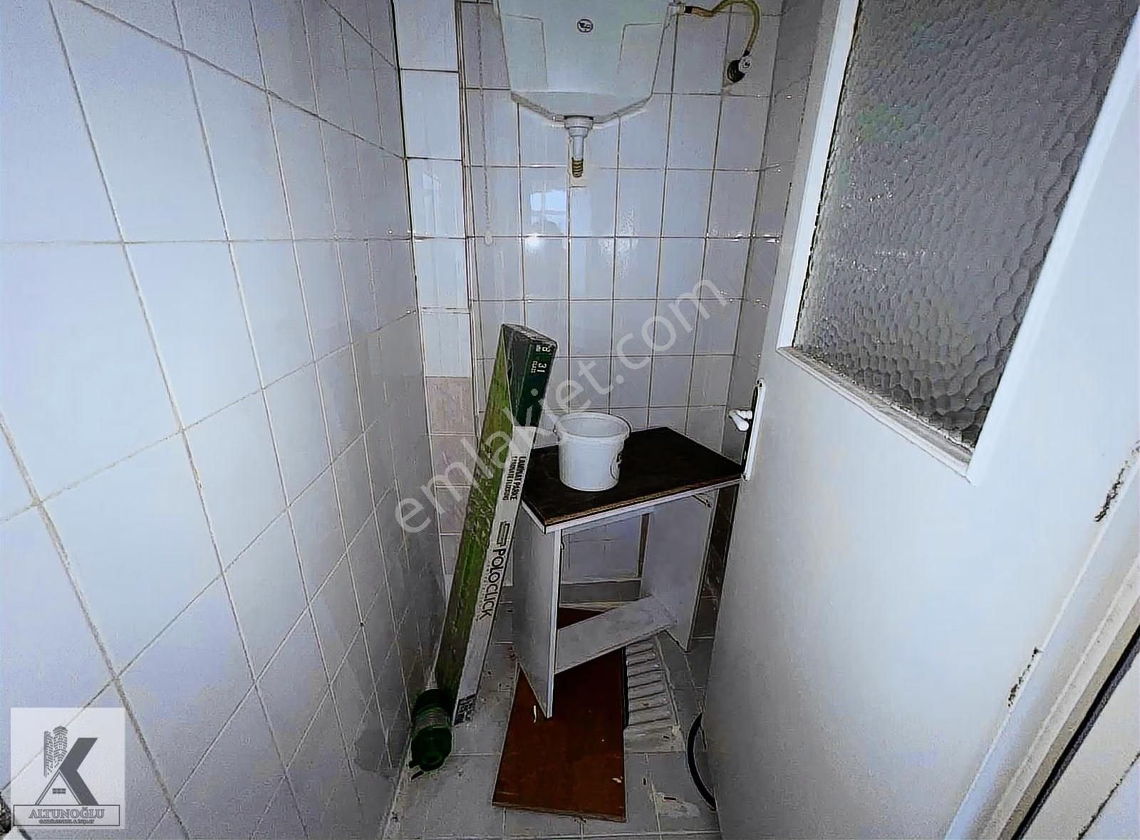 Denizköşkler Mah.metrobüs Cadde Yakınında 2+1 90m2 Ara Kat - Görsel 15