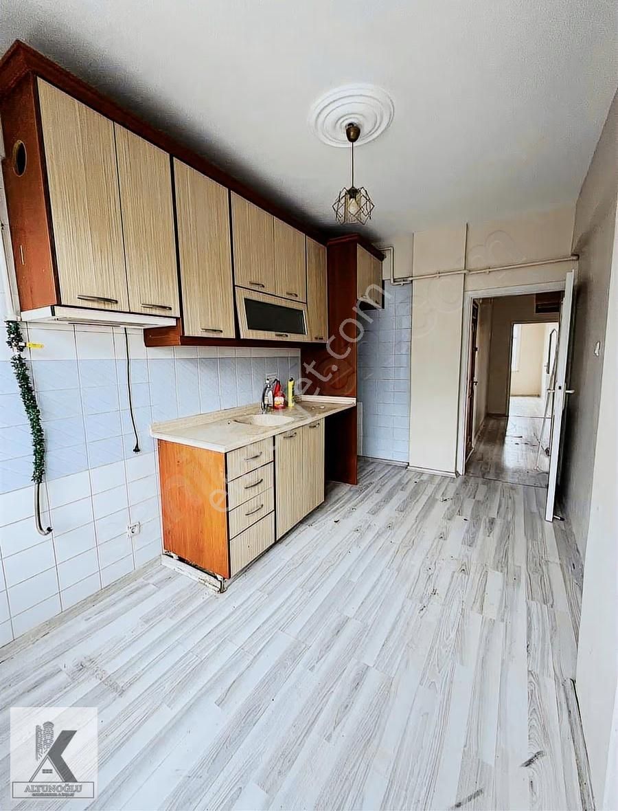 Denizköşkler Mah.metrobüs Cadde Yakınında 2+1 90m2 Ara Kat - Görsel 13