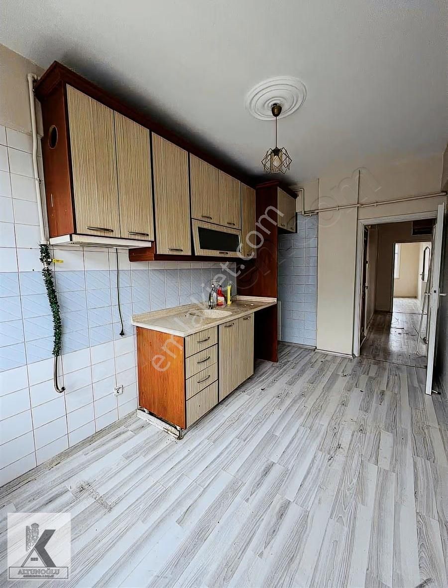 Denizköşkler Mah.metrobüs Cadde Yakınında 2+1 90m2 Ara Kat - Görsel 11