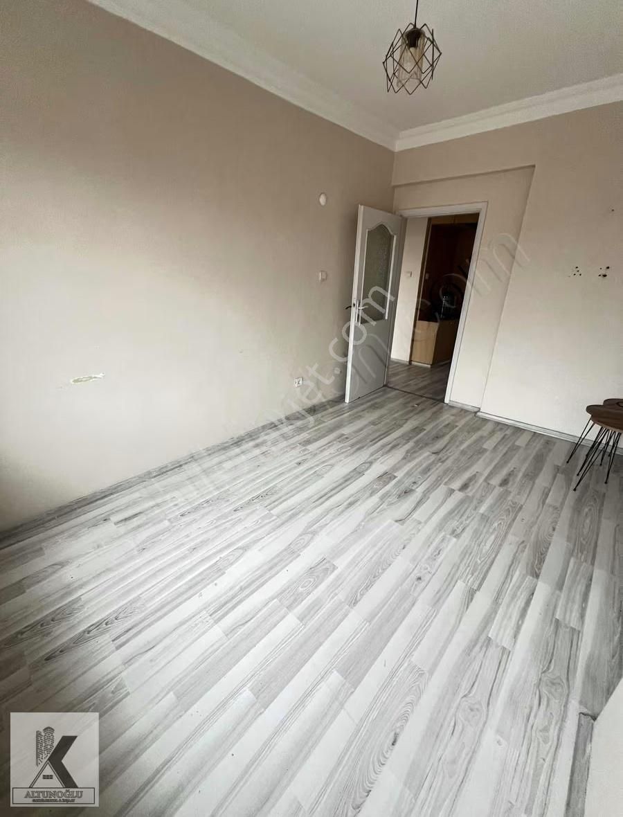 Denizköşkler Mah.metrobüs Cadde Yakınında 2+1 90m2 Ara Kat - Görsel 27