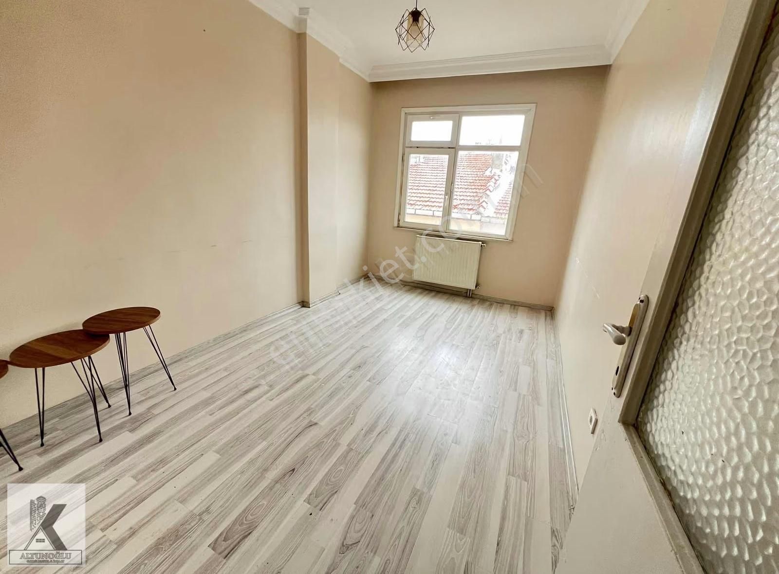 Denizköşkler Mah.metrobüs Cadde Yakınında 2+1 90m2 Ara Kat - Görsel 24