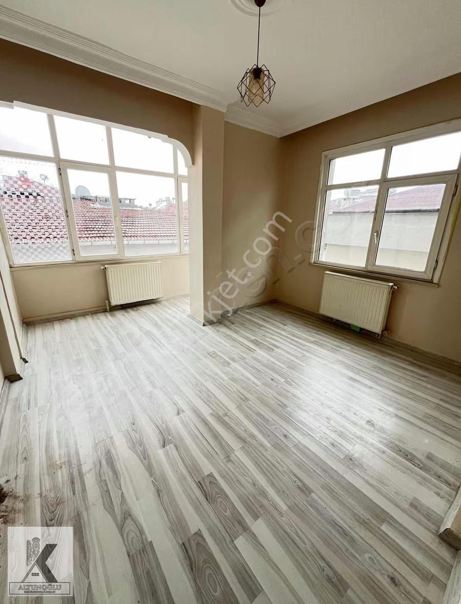 Denizköşkler Mah.metrobüs Cadde Yakınında 2+1 90m2 Ara Kat - Görsel 14