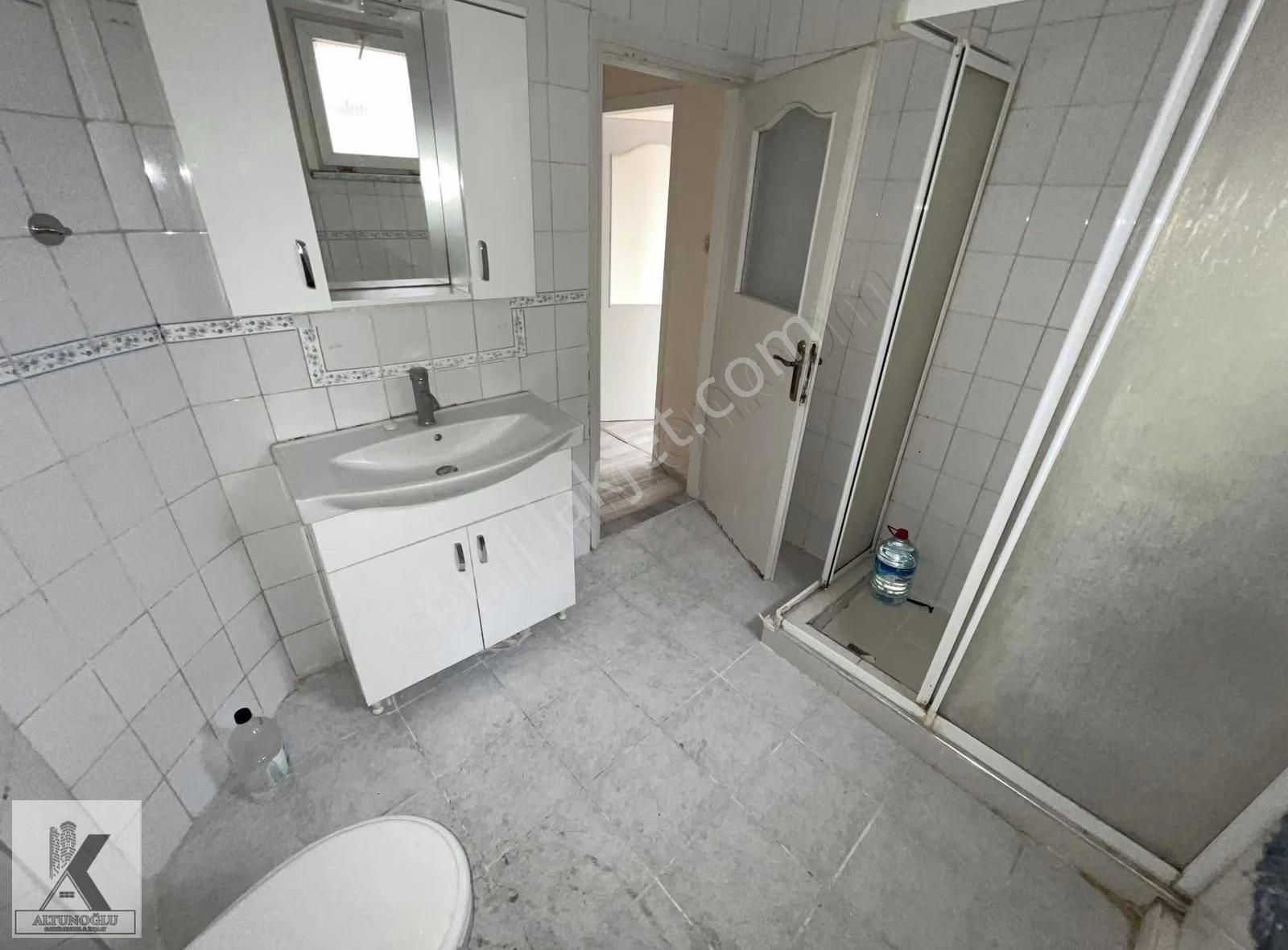 Denizköşkler Mah.metrobüs Cadde Yakınında 2+1 90m2 Ara Kat - Görsel 5