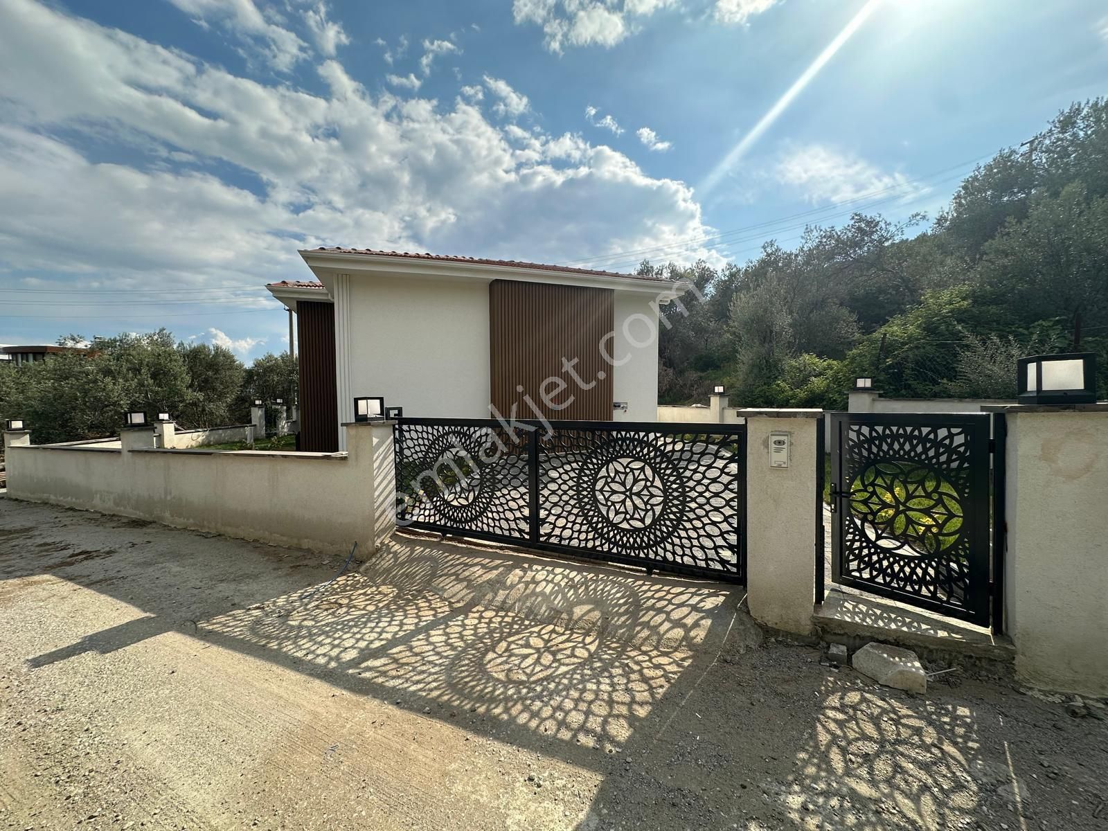 Güre De Arsa Fiyatına 325 M2 Arsa İçerisinde Bağımsız 3+1 Villa - Görsel 33