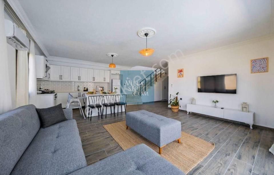 Karaçulhada Kiralık 3+1 Müstakil Havuzlu Villa - Görsel 9