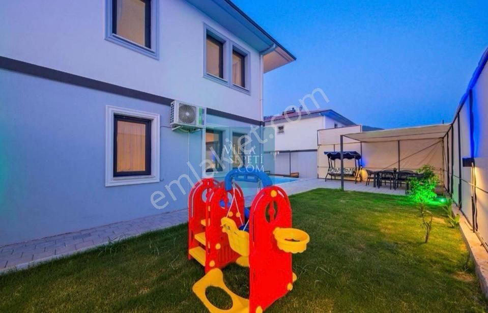 Karaçulhada Kiralık 3+1 Müstakil Havuzlu Villa - Görsel 5