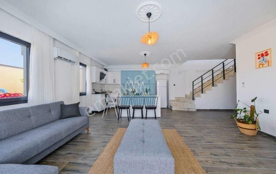 Karaçulhada Kiralık 3+1 Müstakil Havuzlu Villa - Görsel 11