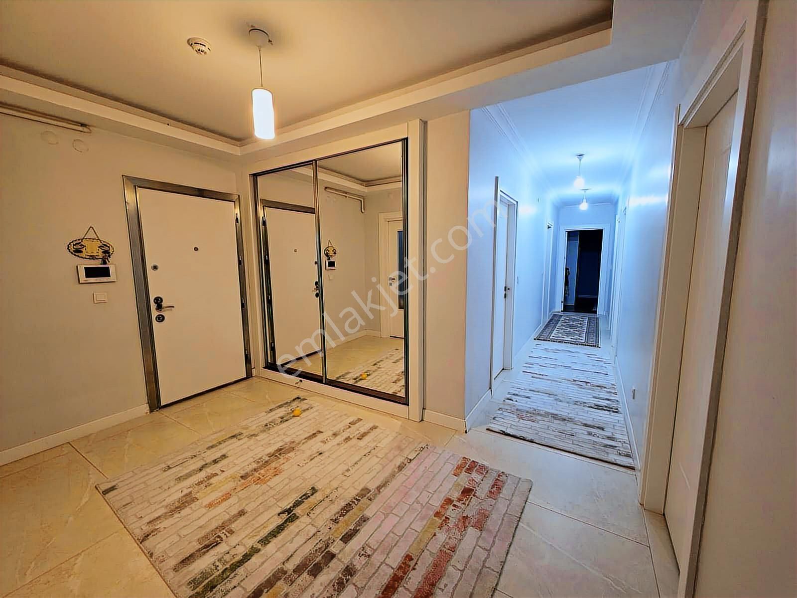 Altındağ Zümrütevler'de Kiralık 4+1, 180m², Site İçinde, Güvenli - Görsel 7